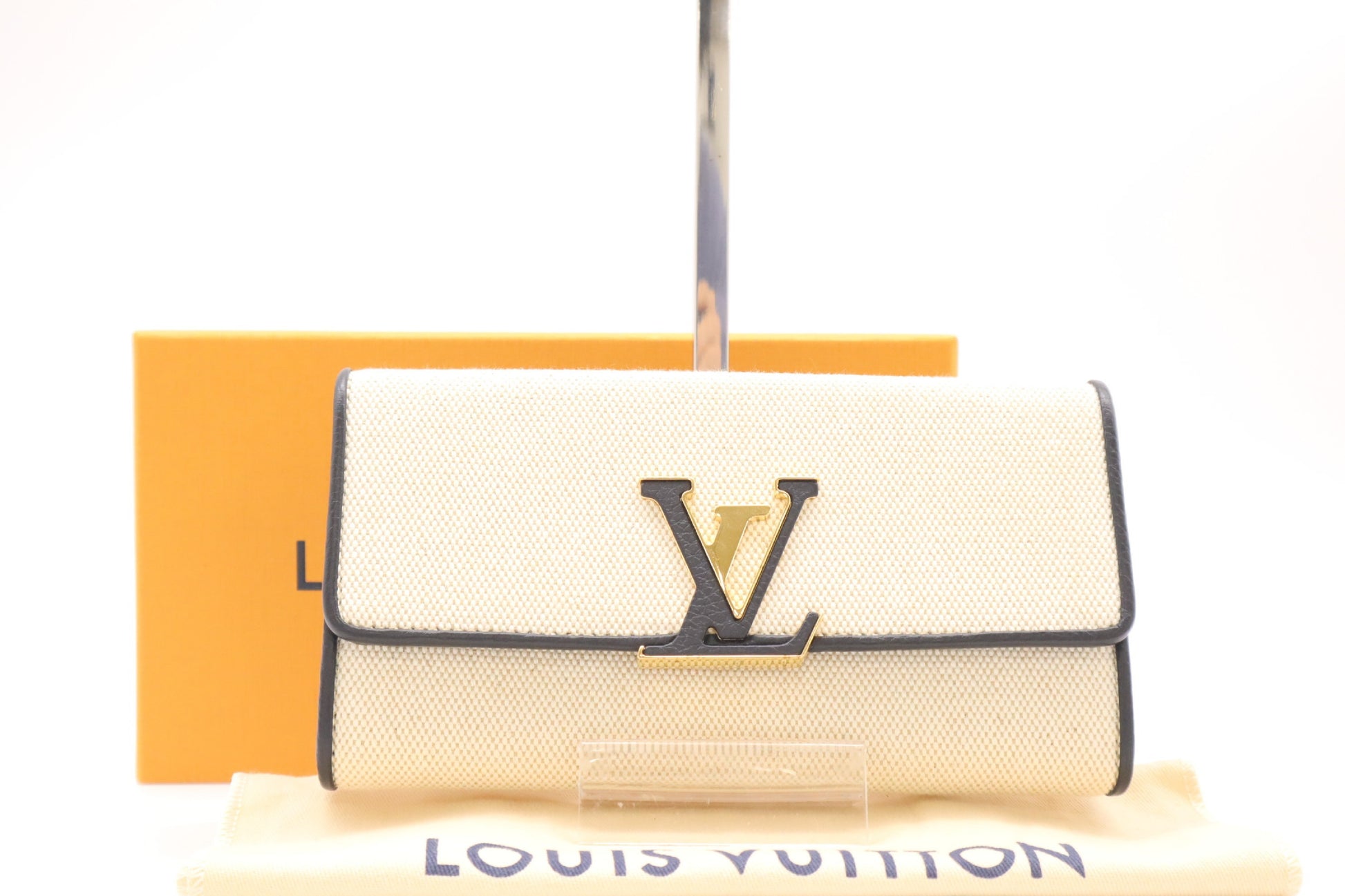 LOUIS VUITTON M81305 Canvas Porte-Feuille Capucine Ivory with Box & Storage Bag Wallet