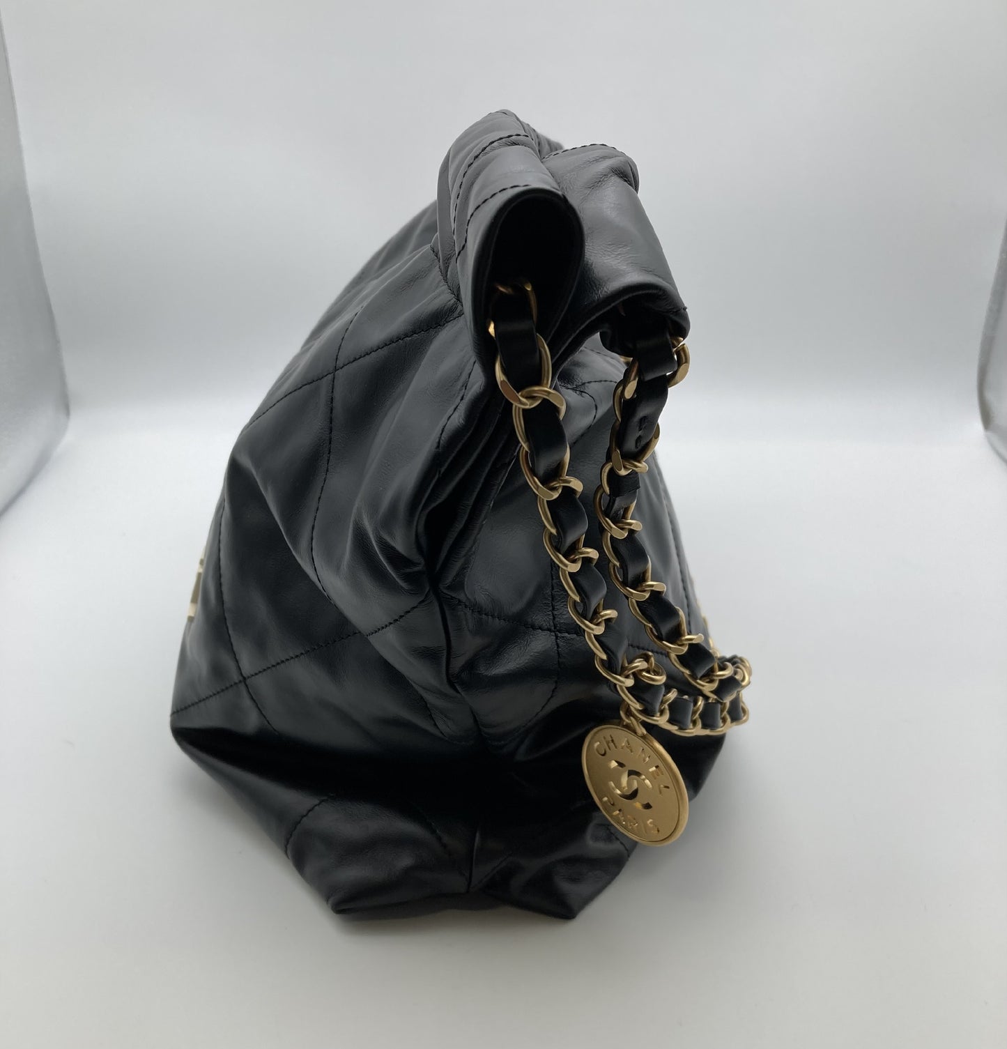 CHANEL 22 Black W35 Serial LEJ7CHGE Shoulder Bag