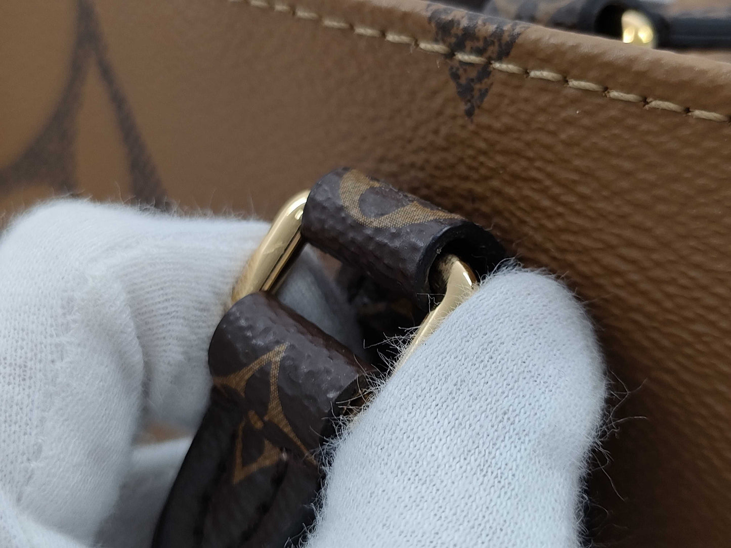 LOUIS VUITTON Giant On the Go GM Tote Bag