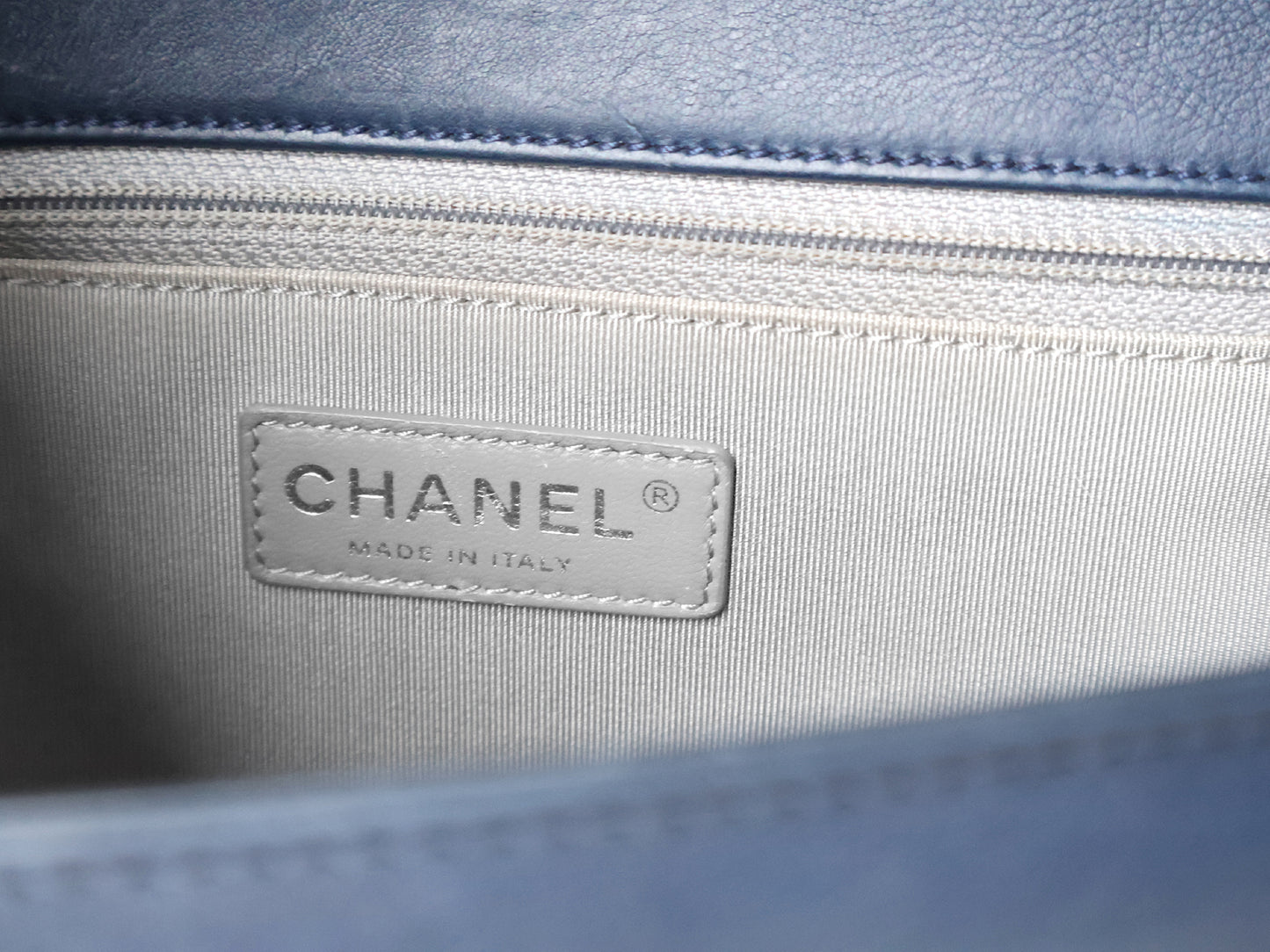 CHANEL Seal 18 Series Boy Chanel Matelasse Lambskin Chain Shoulder Bag Navy