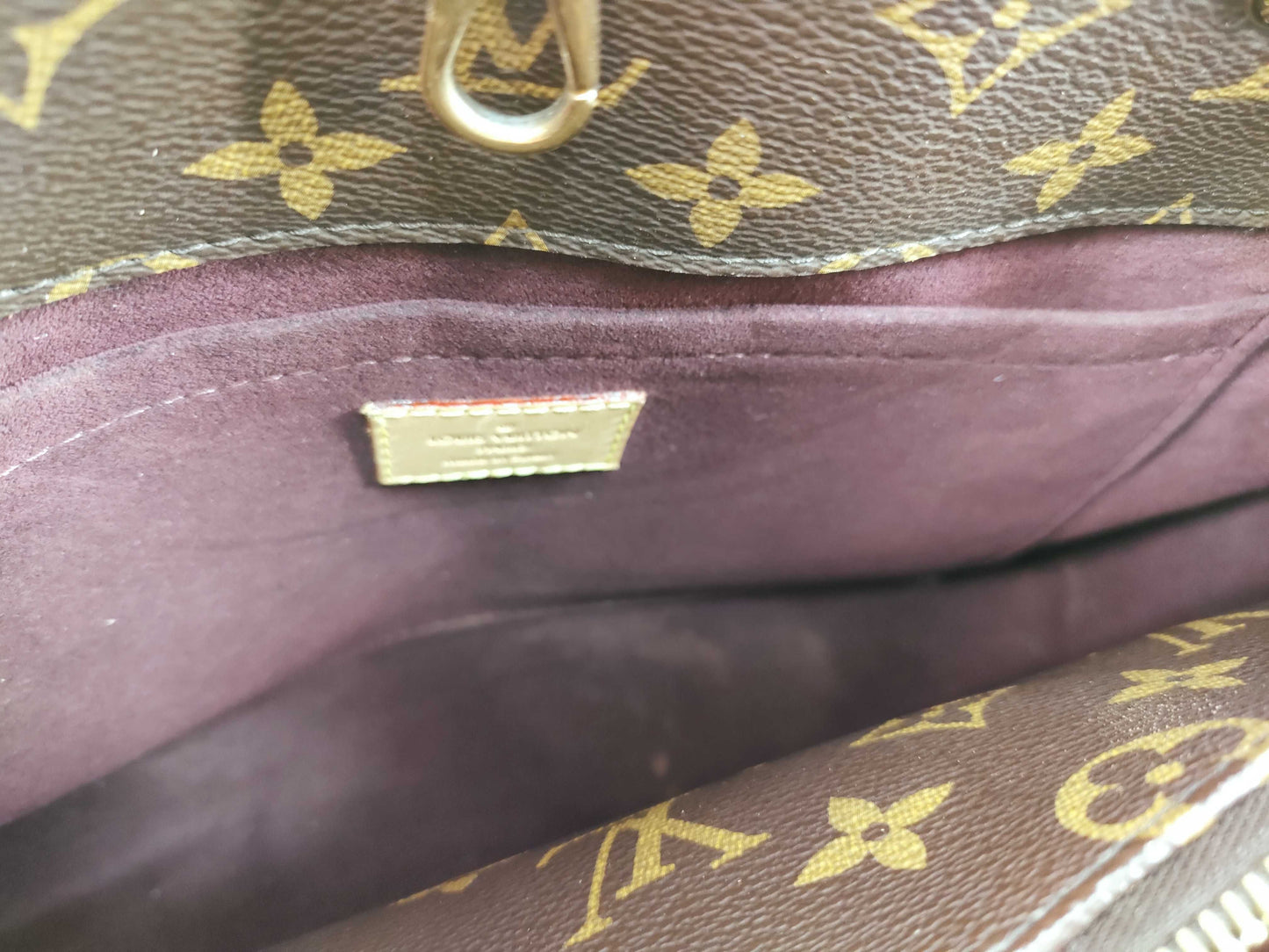 LOUIS VUITTON Louis Vuitton Montaigne Bag Handbag