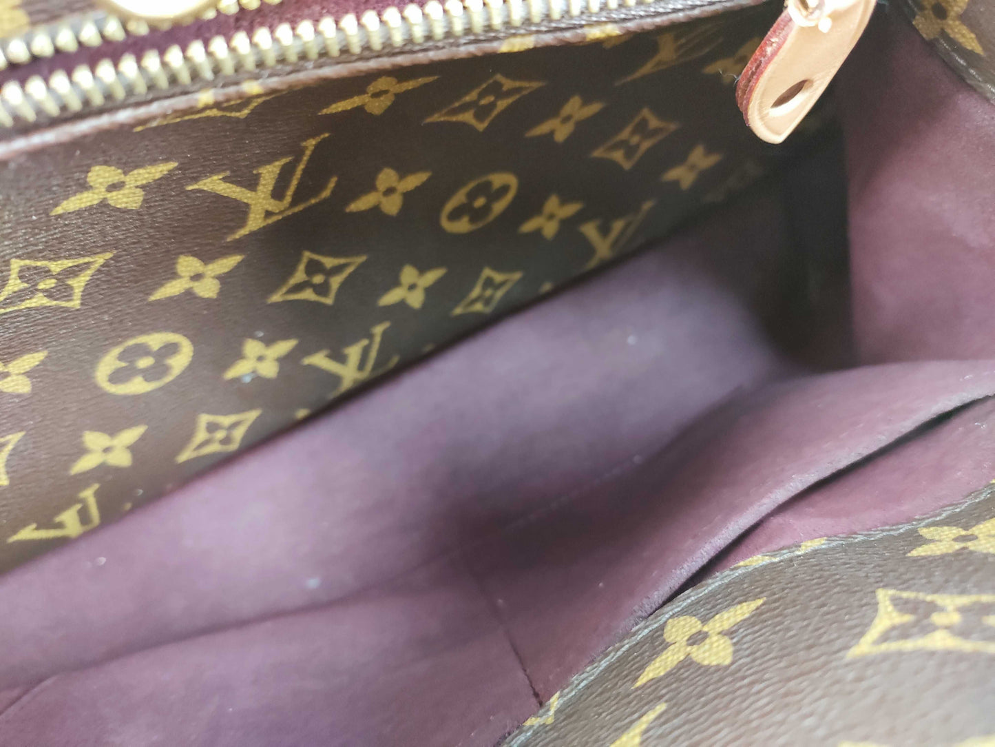 LOUIS VUITTON Louis Vuitton Montaigne Bag Handbag