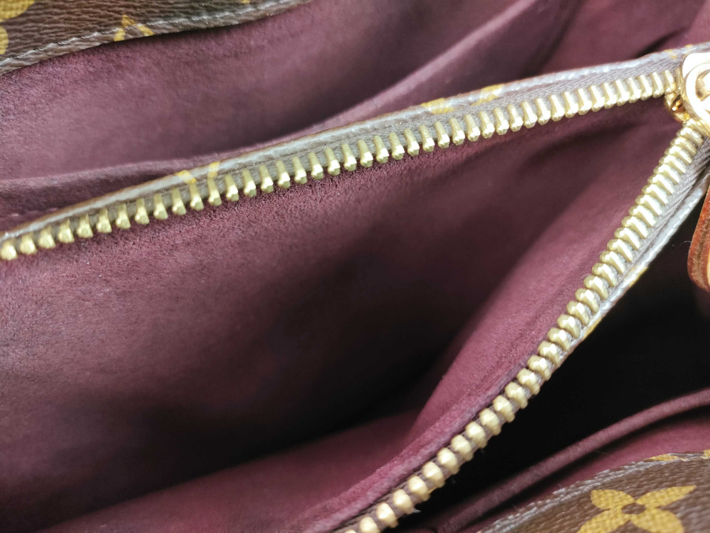 LOUIS VUITTON Louis Vuitton Montaigne Bag Handbag