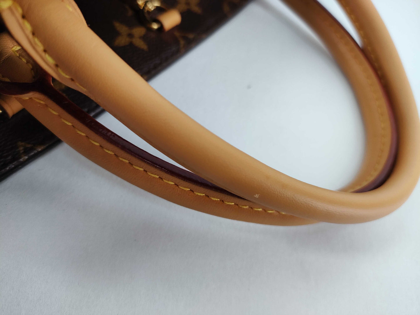 LOUIS VUITTON Louis Vuitton Montaigne Bag Handbag