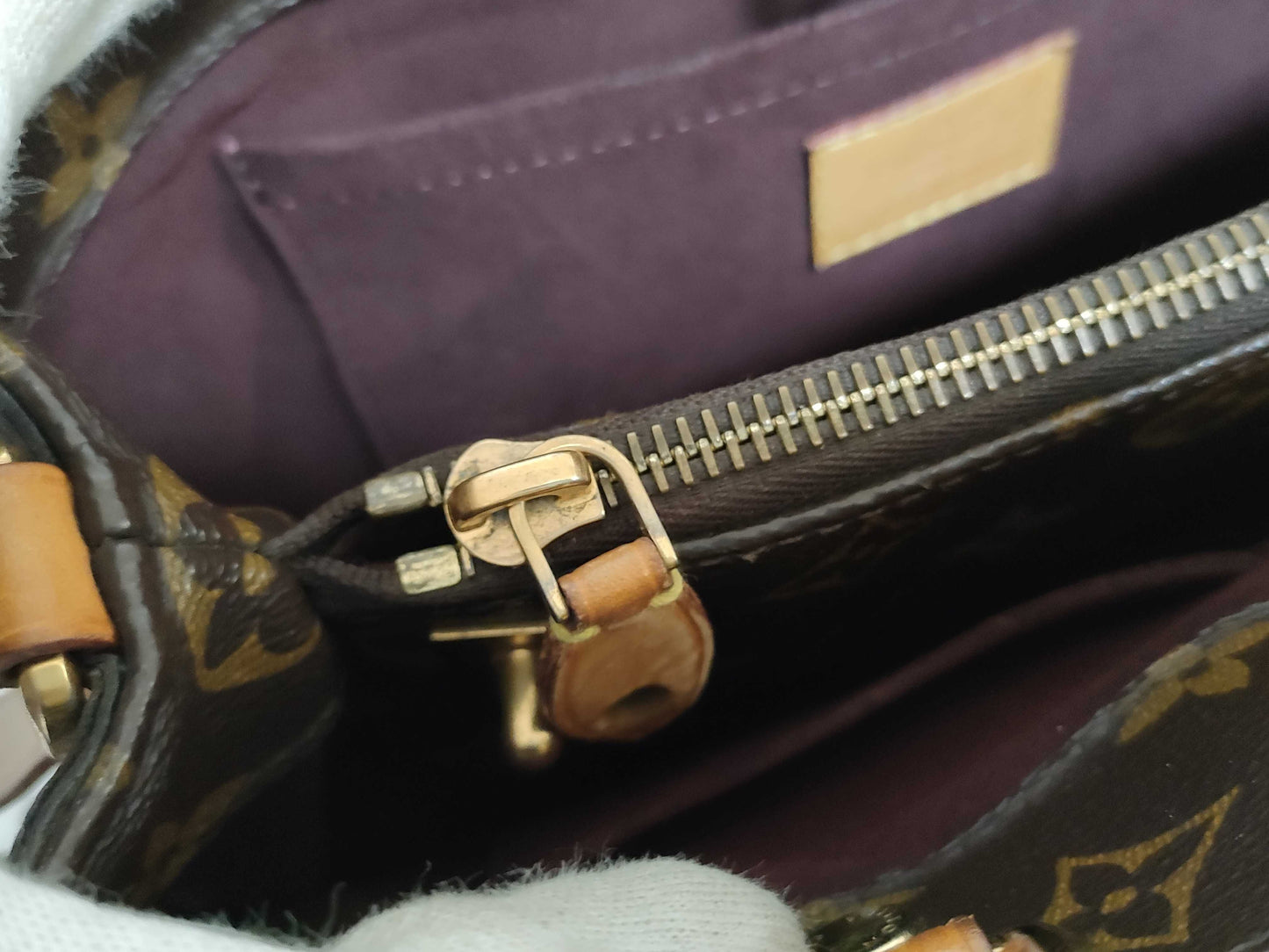 LOUIS VUITTON Louis Vuitton Montaigne Bag Handbag