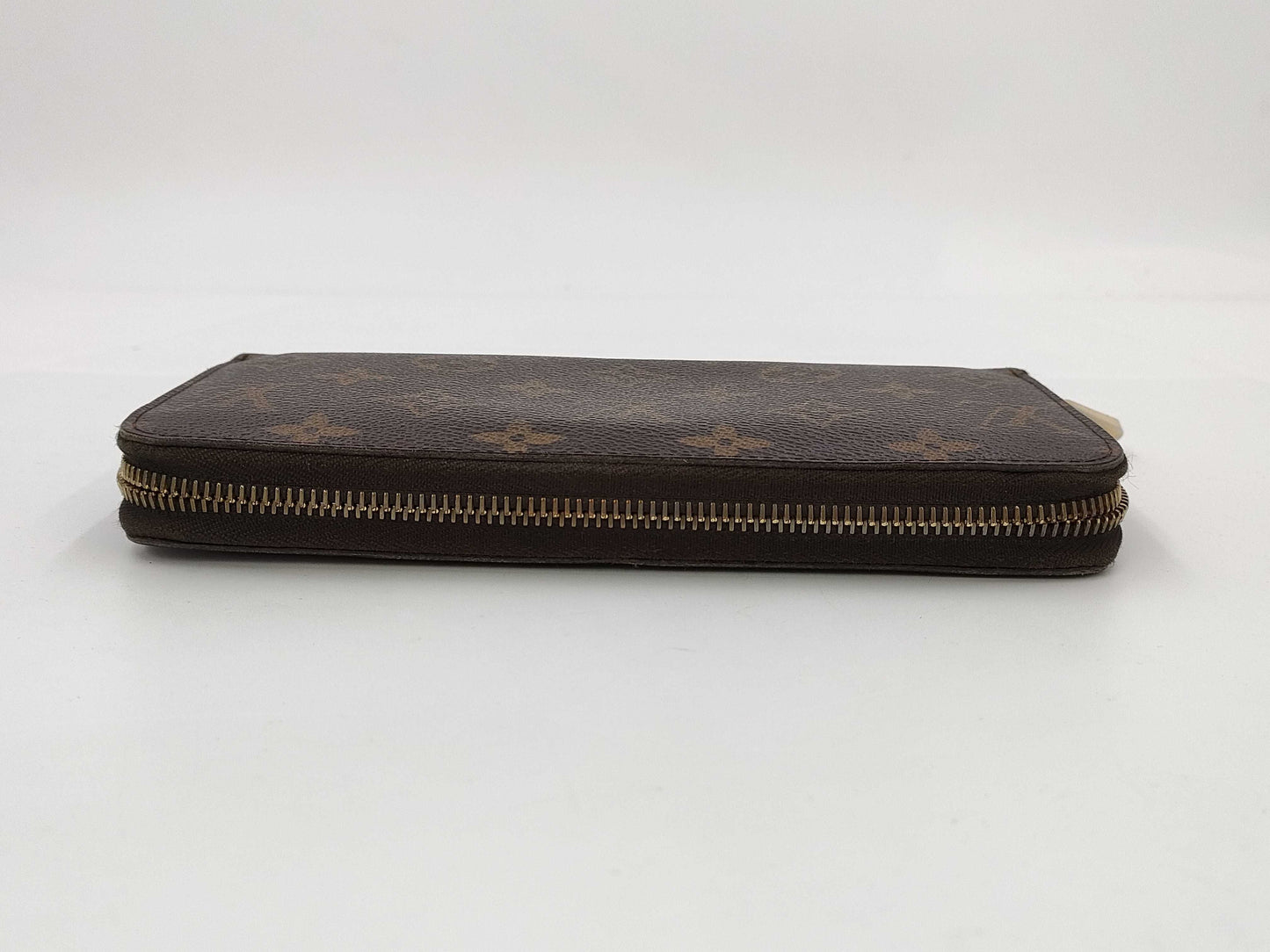 LOUIS VUITTON Monogram Zippy Wallet