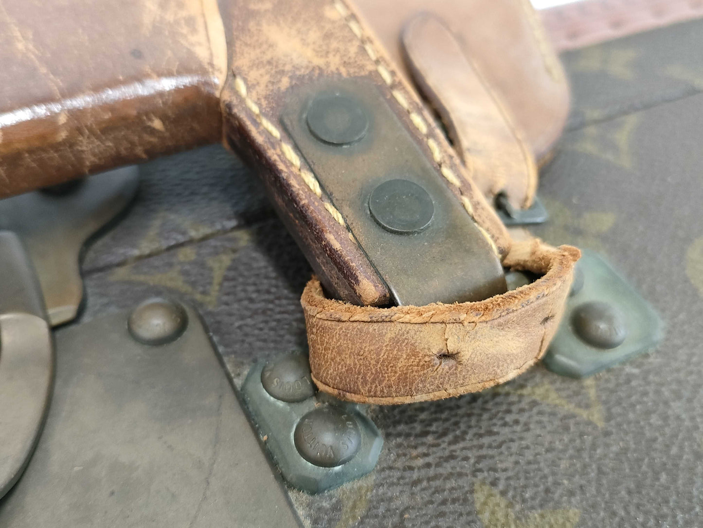 LOUIS VUITTON Monogram Visten 70 M21324 918989 Bag