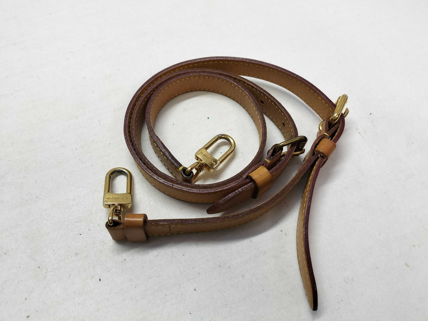 LOUIS VUITTON Louis Vuitton Speedy 30 Handbag