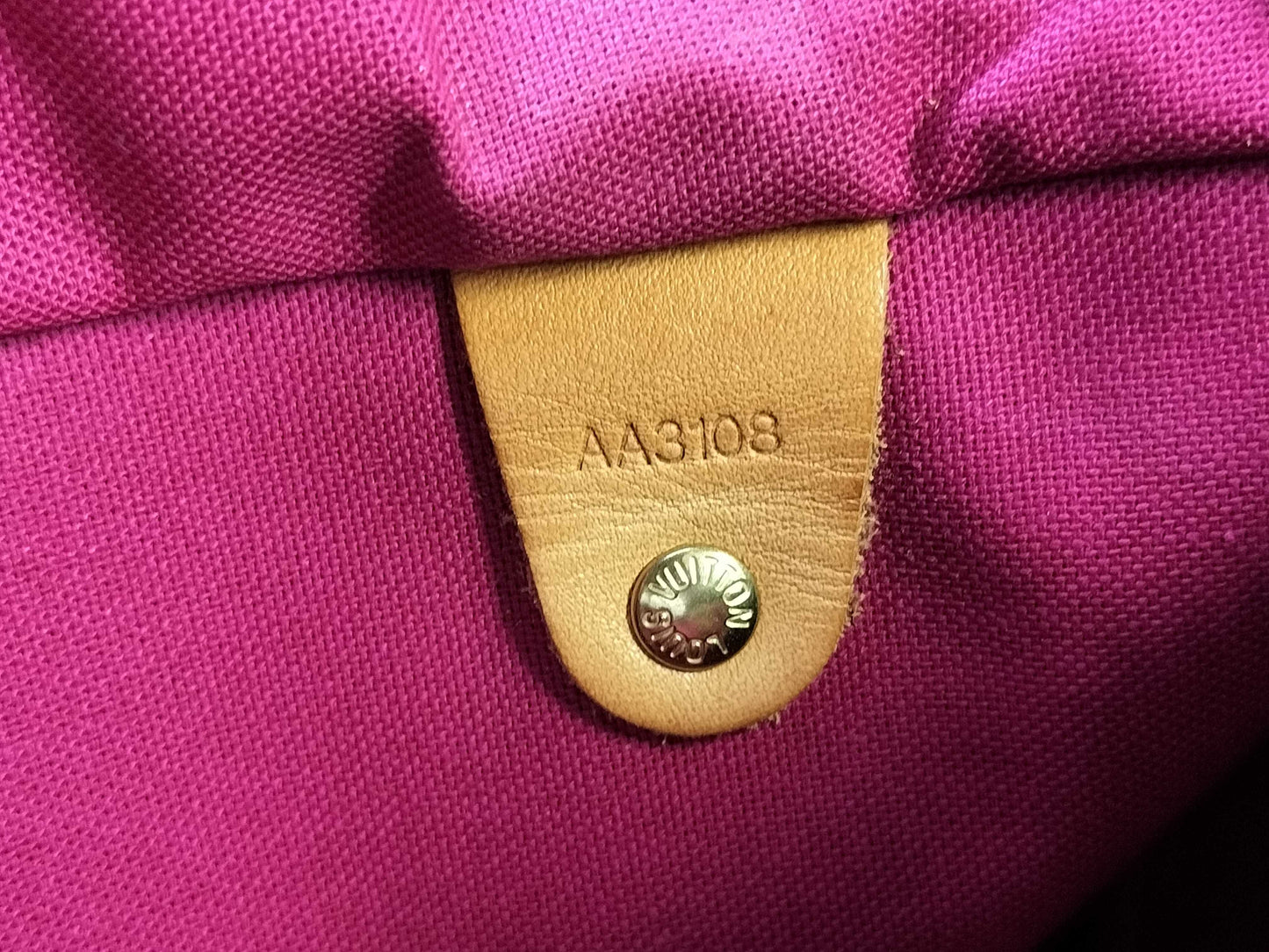 LOUIS VUITTON Louis Vuitton Speedy 30 Handbag
