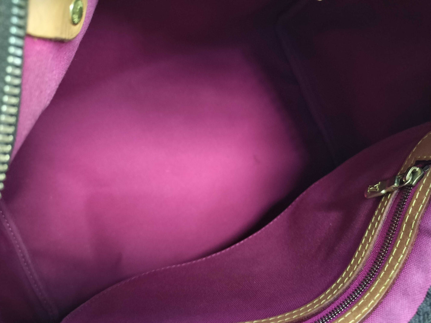 LOUIS VUITTON Louis Vuitton Speedy 30 Handbag