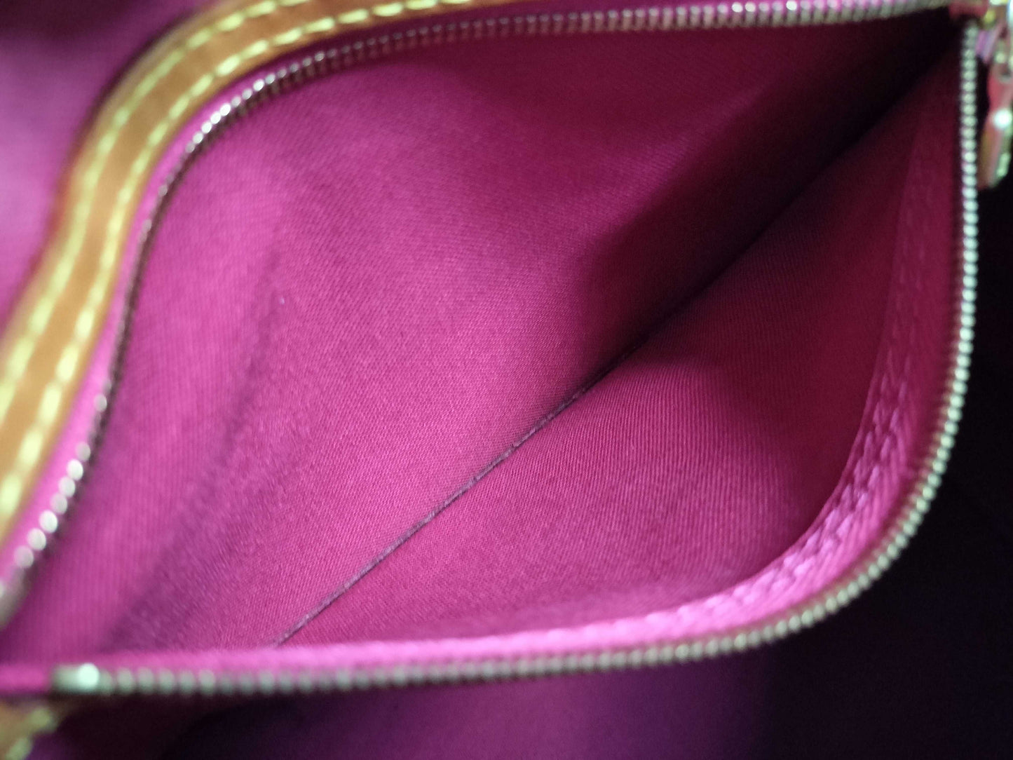 LOUIS VUITTON Louis Vuitton Speedy 30 Handbag