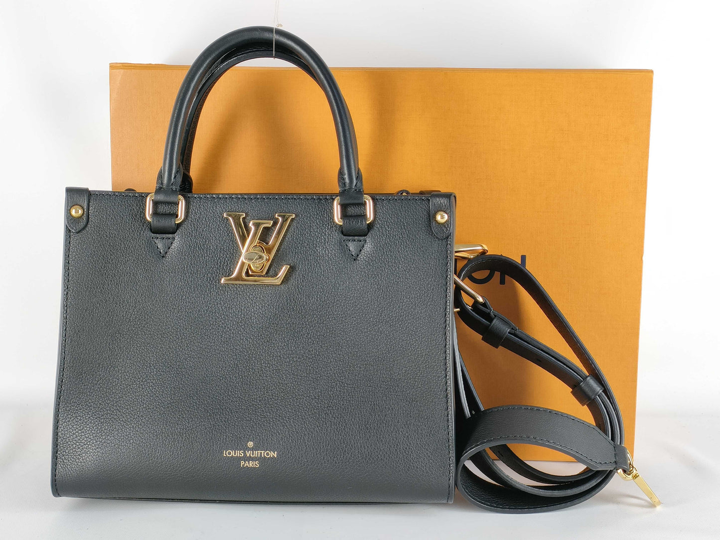 LOUIS VUITTON M22311 Vuitton Lock & Go Lock Me Handbag