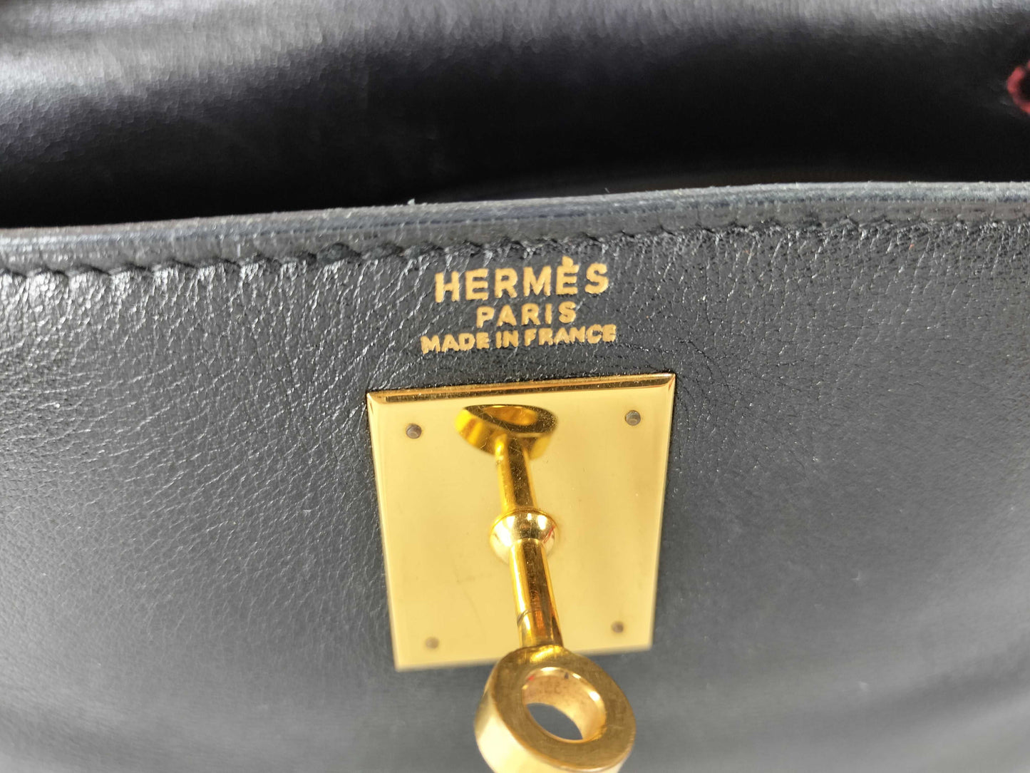 HERMES Kelly 32 Noir Shoulder Bag in Black and Red Calfskin with GP Hardware