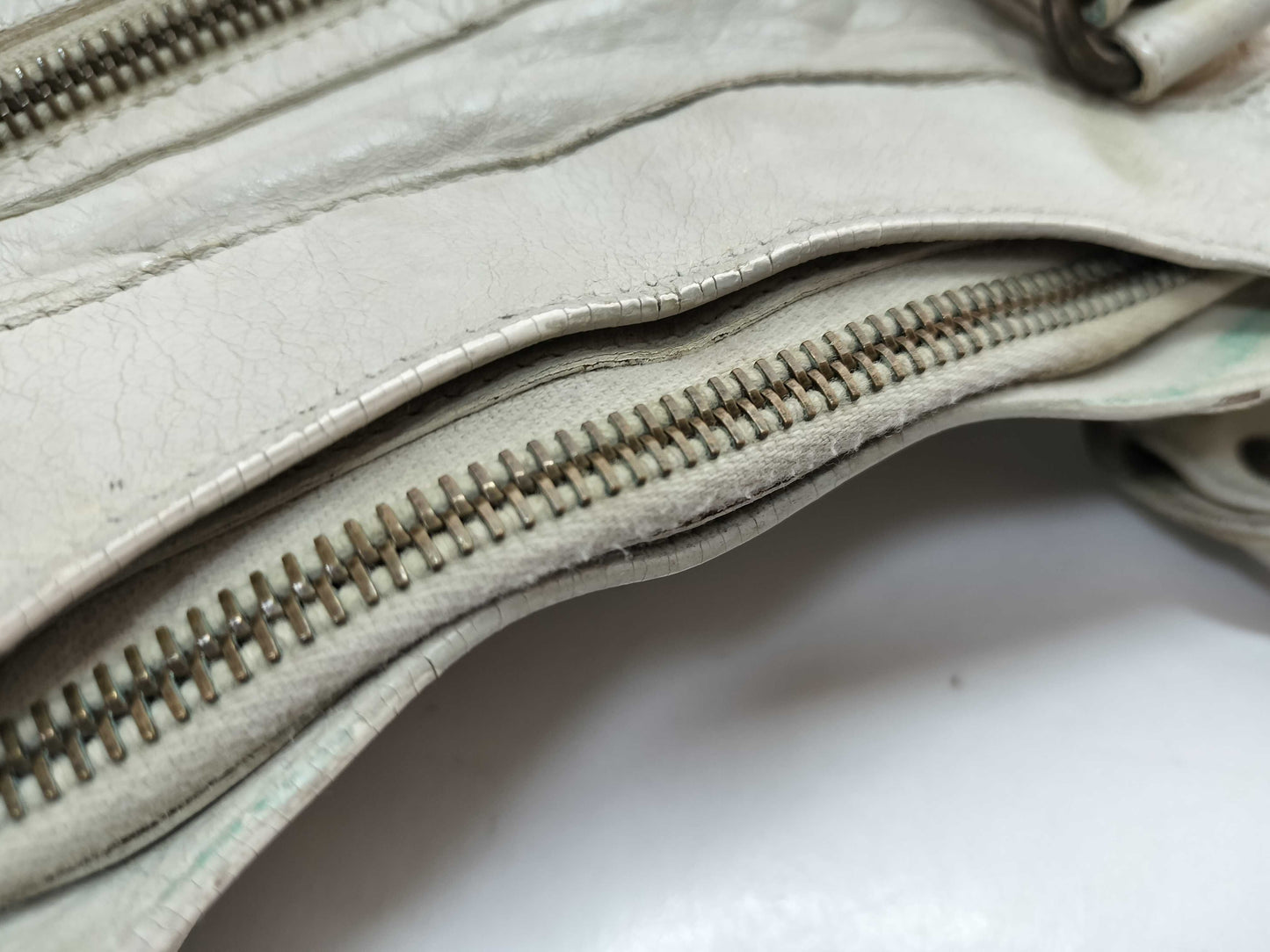 BALENCIAGA shoulder bag handbag