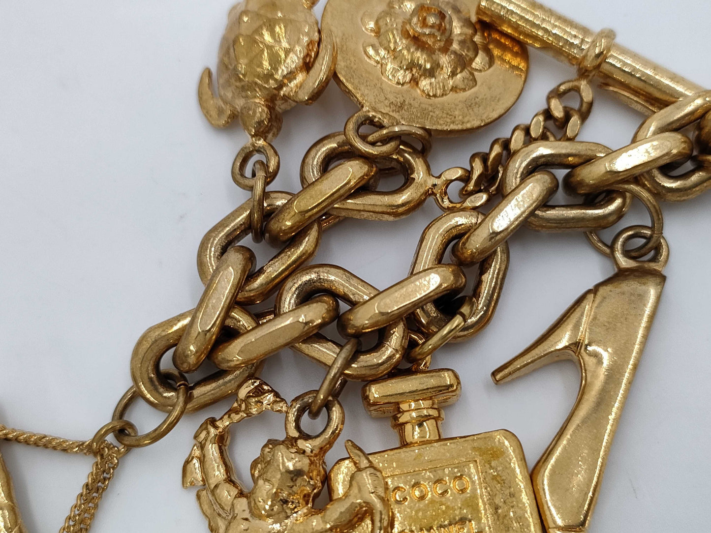 CHANEL Icon Gold BL Bracelet/Bangle