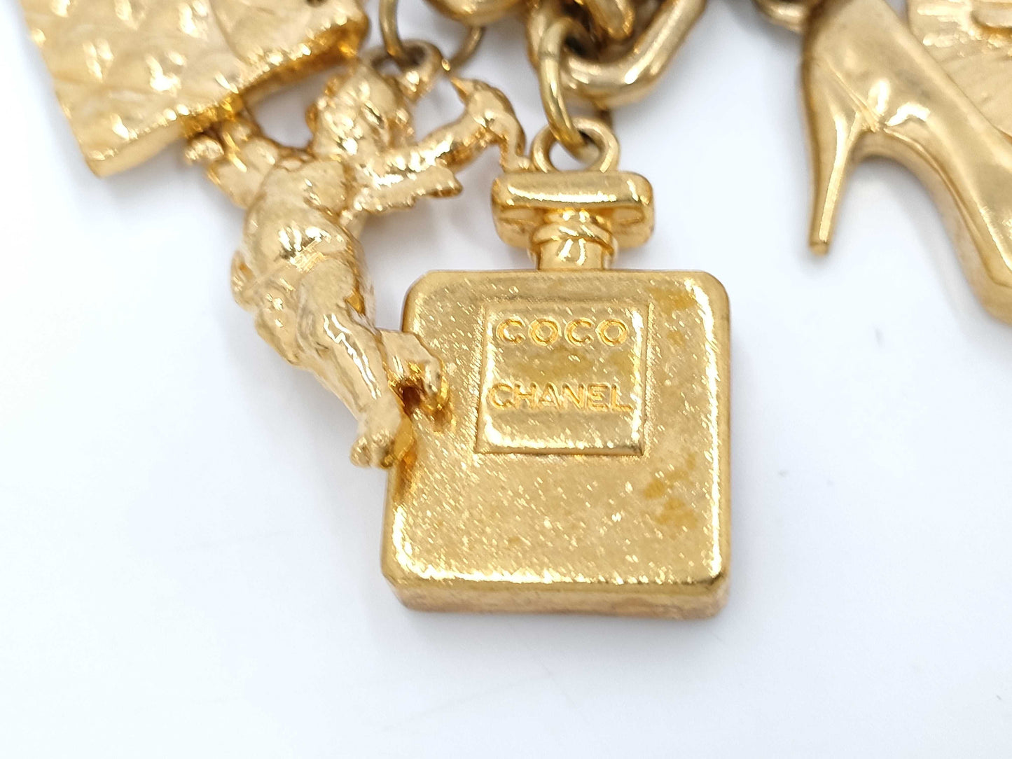 CHANEL Icon Gold BL Bracelet/Bangle