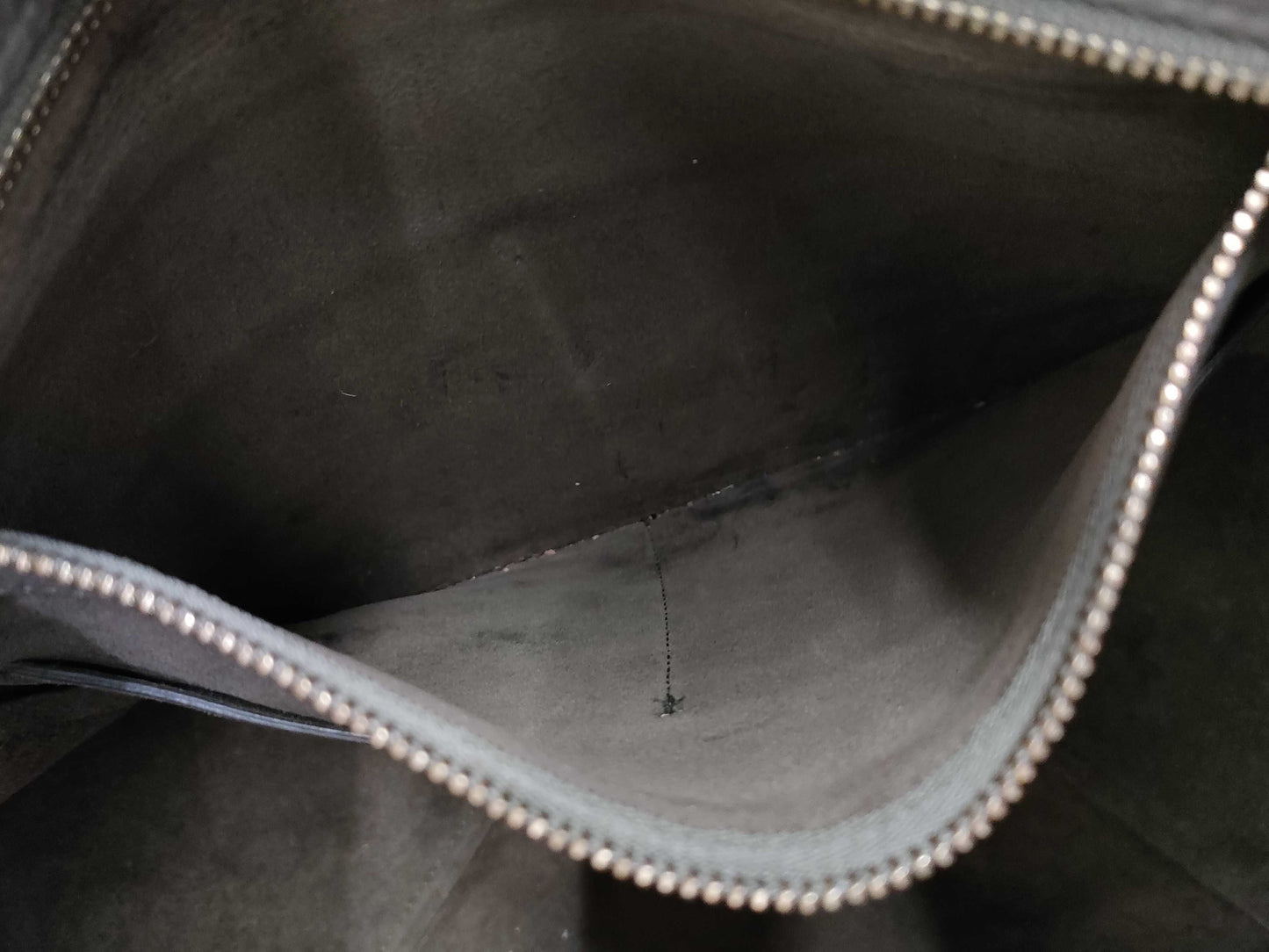CELINE Cabas Phantom Medium Leather Tote Bag