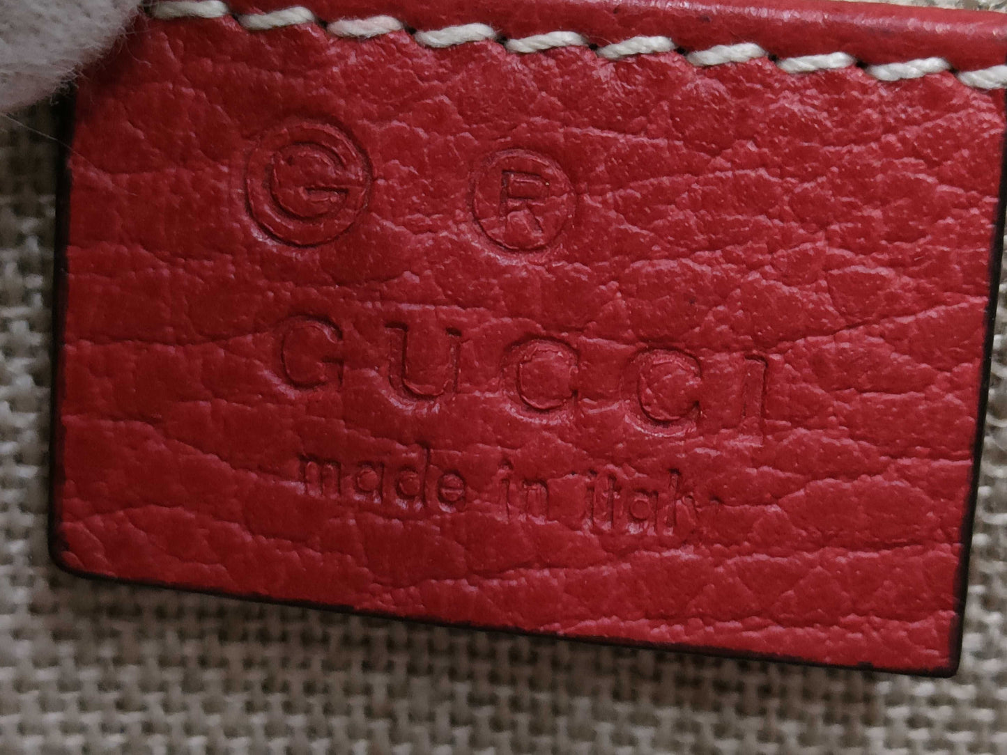 GUCCI Interlocking Leather Chain Shoulder Bag