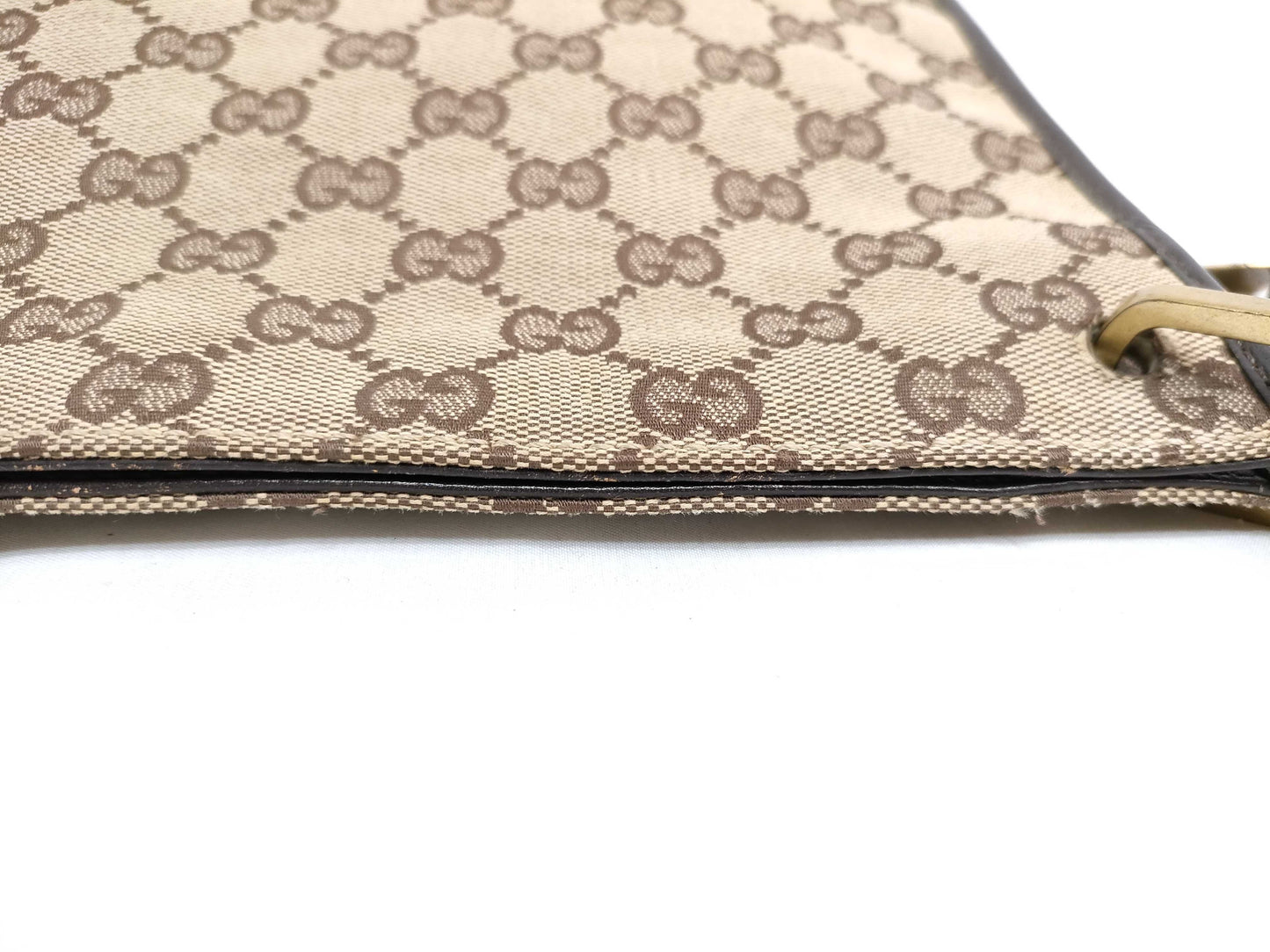 GUCCI GG Canvas Shoulder Bag