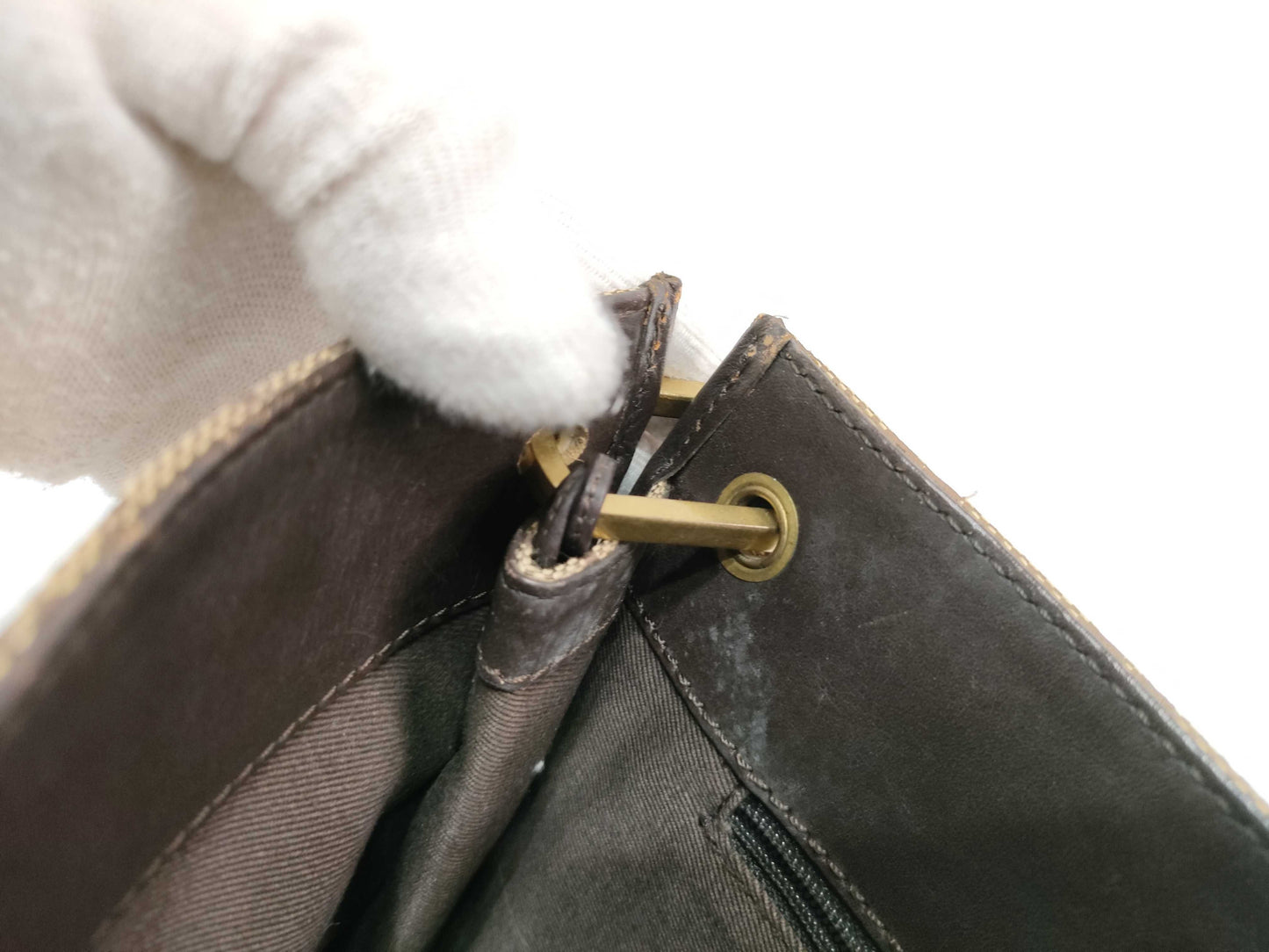 GUCCI GG Canvas Shoulder Bag