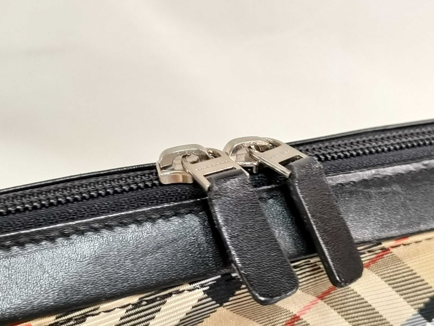 BURBERRY Nova Check Leather Shoulder Bag/Handbag