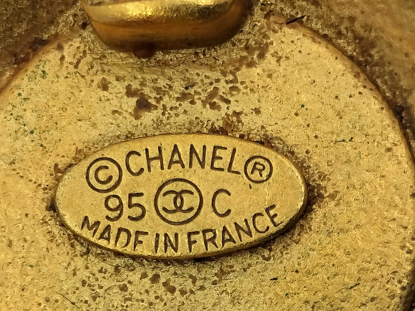 CHANEL Coco 95C Earrings