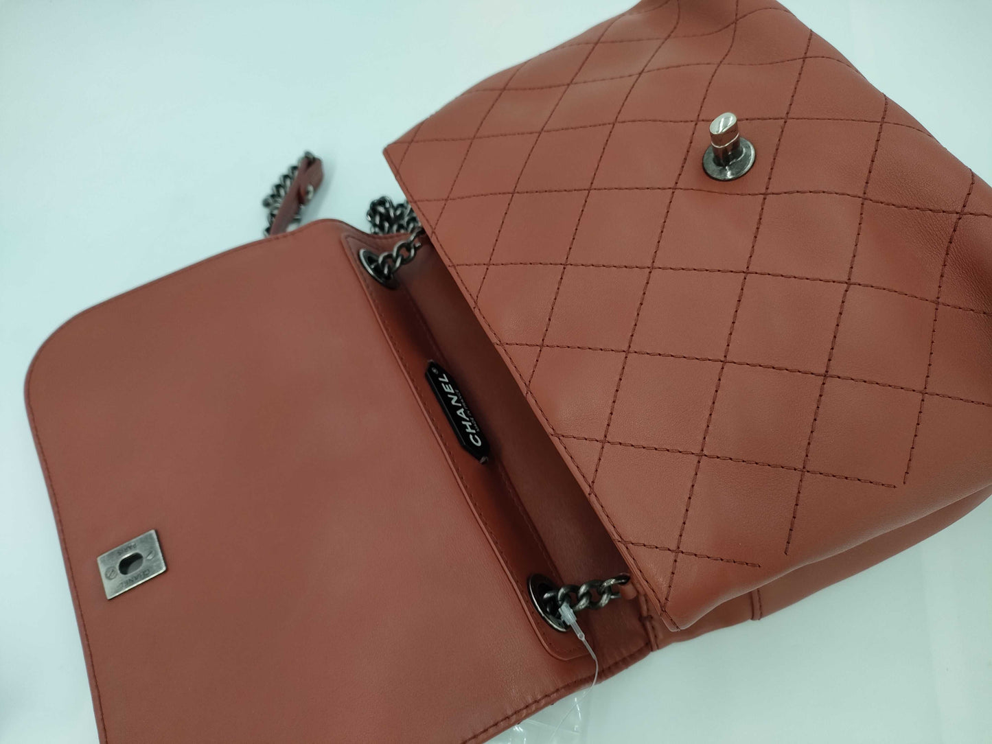 CHANEL Leather Handbag 22217391