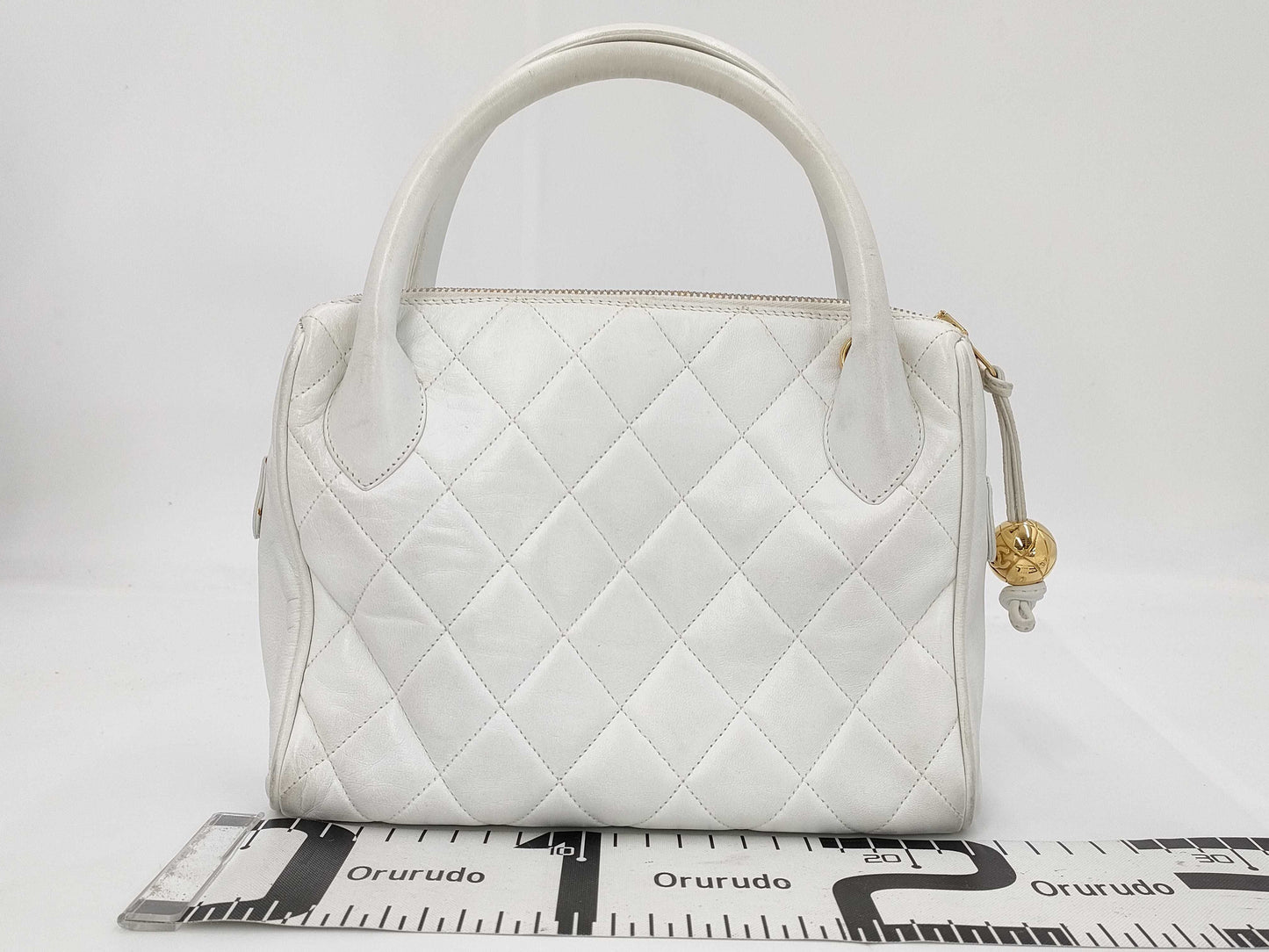 CHANEL Matelasse Hand White 2403494 Handbag