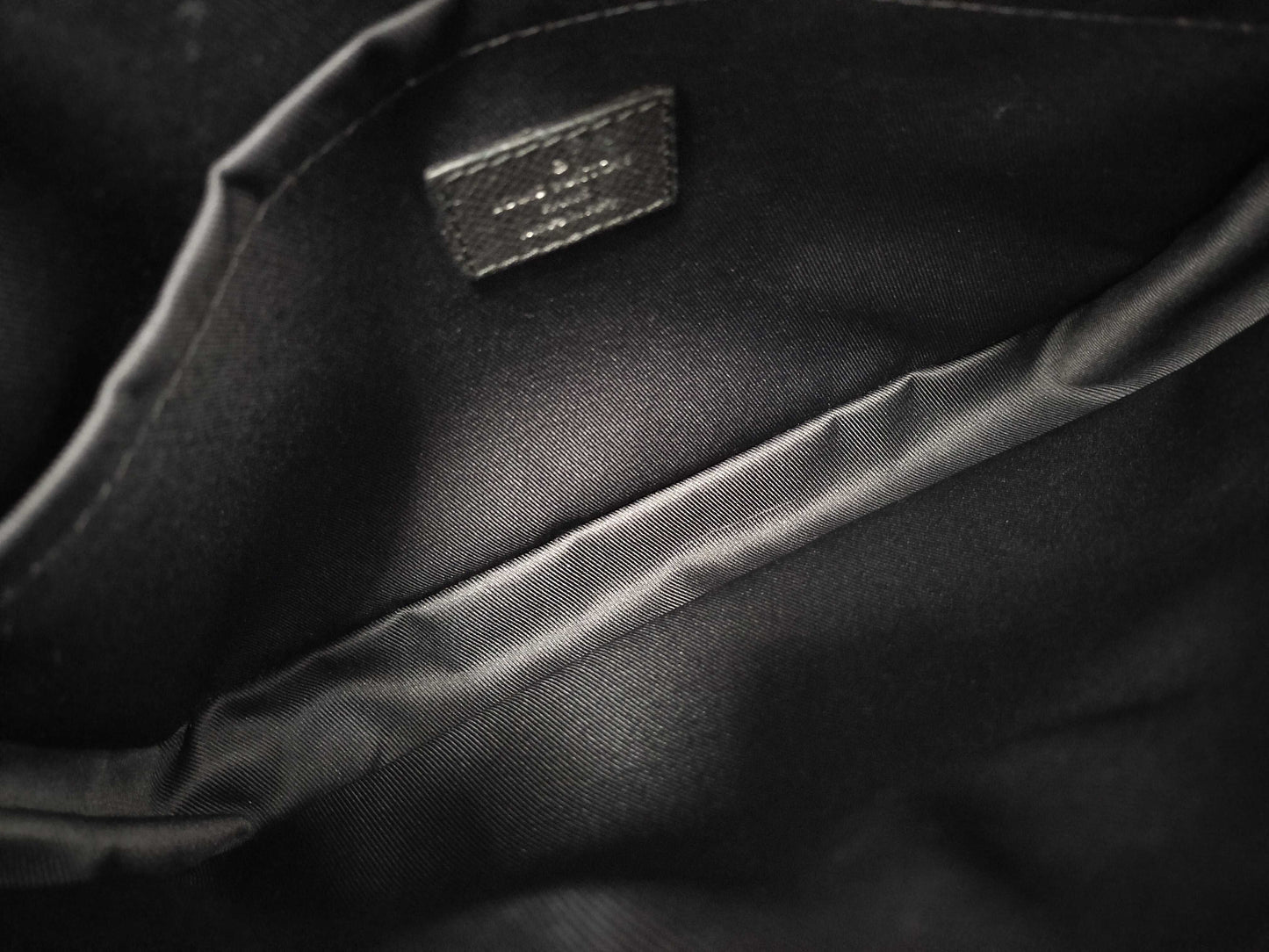 LOUIS VUITTON Taiga Outdoor Messenger PM M33435 FO1168 Black RFID Enabled Shoulder Bag