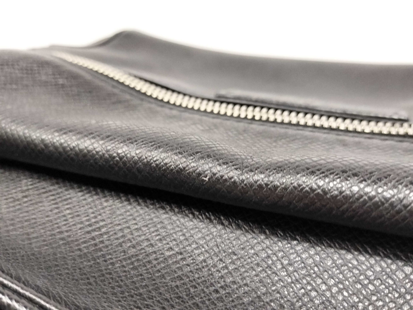 LOUIS VUITTON Taiga Outdoor Messenger PM M33435 FO1168 Black RFID Enabled Shoulder Bag