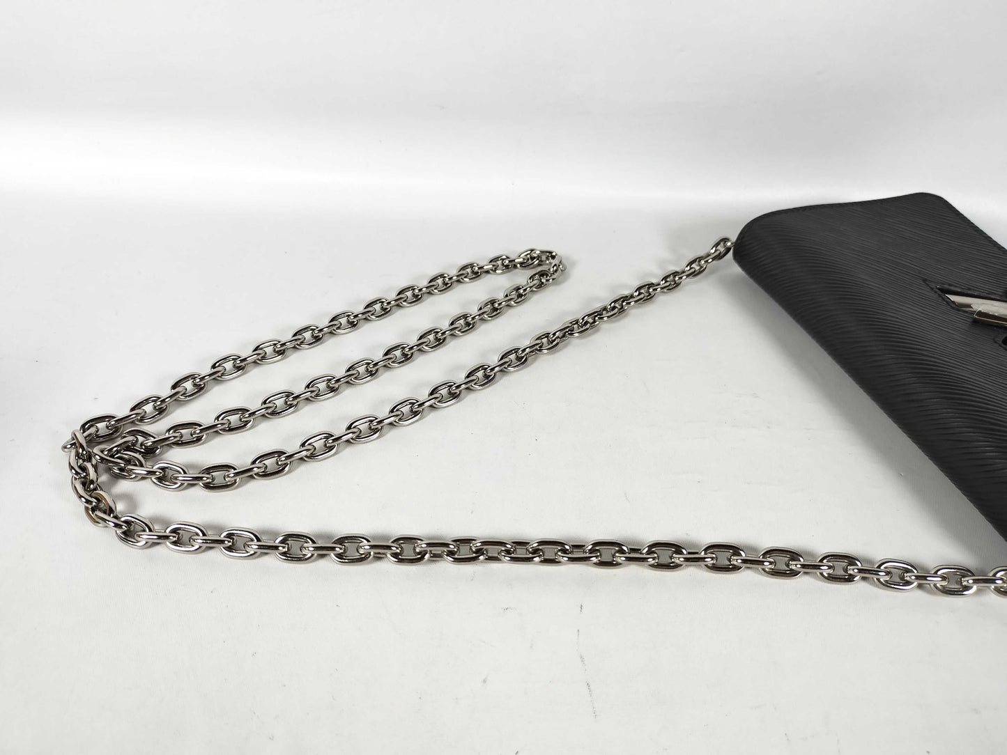 LOUIS VUITTON M62038 Epi Leather LV Epi Portefeuille Twist Chain M62038 Black Shoulder Bag