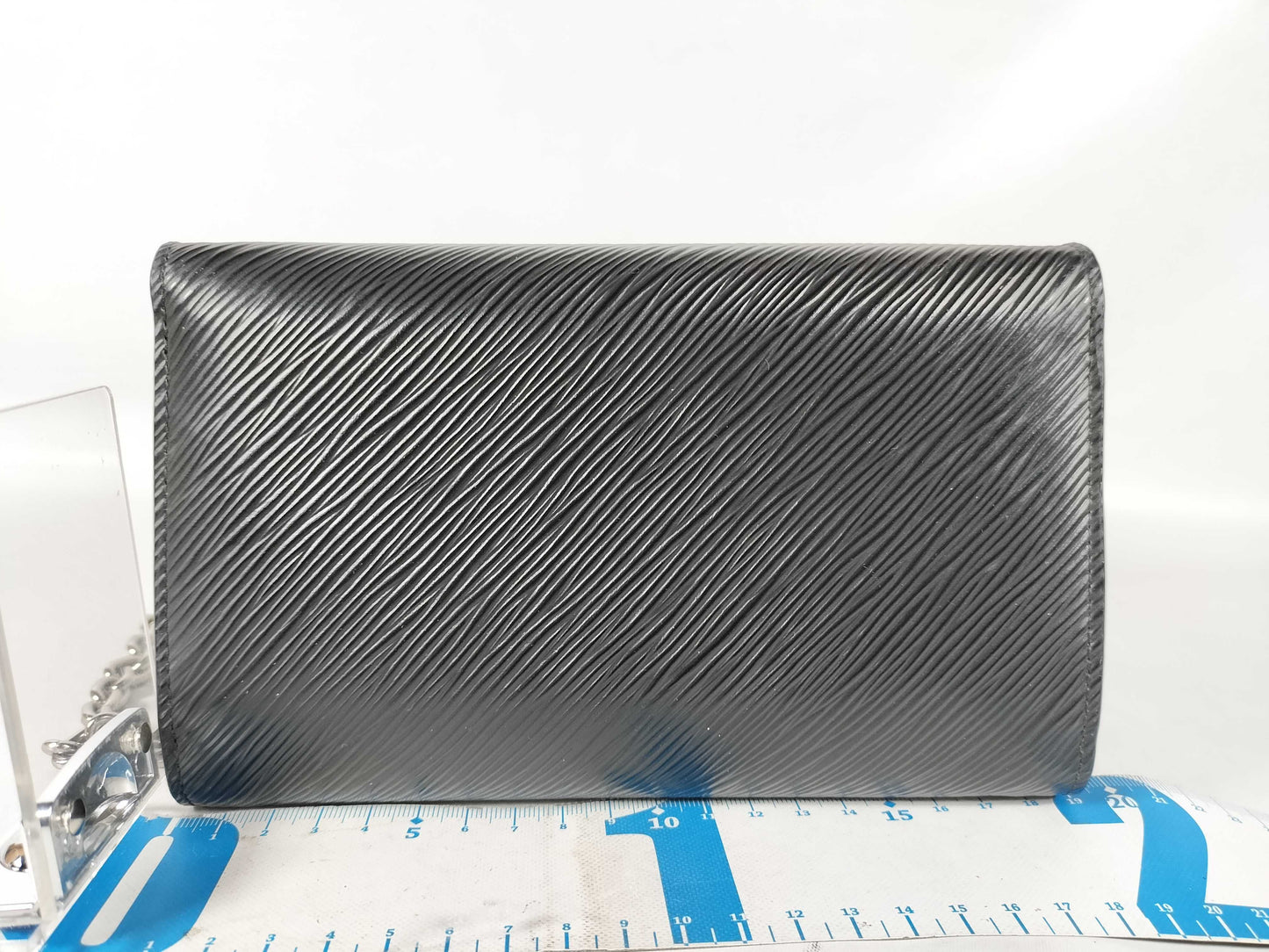 LOUIS VUITTON M62038 Epi Leather LV Epi Portefeuille Twist Chain M62038 Black Shoulder Bag