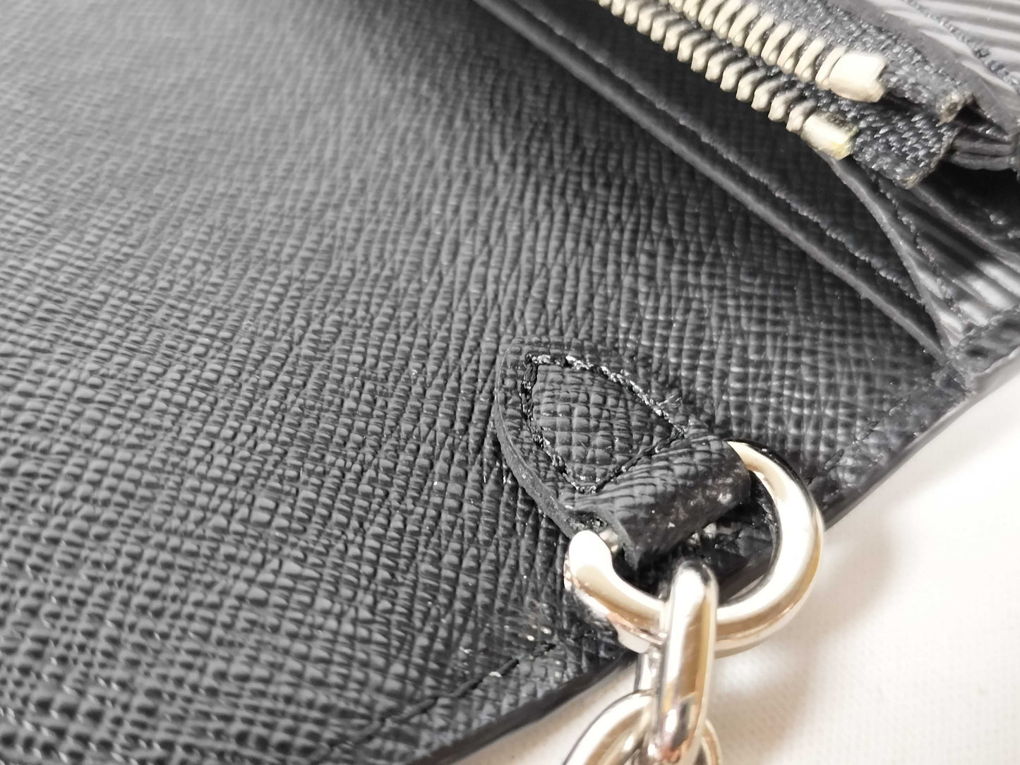 LOUIS VUITTON M62038 Epi Leather LV Epi Portefeuille Twist Chain M62038 Black Shoulder Bag
