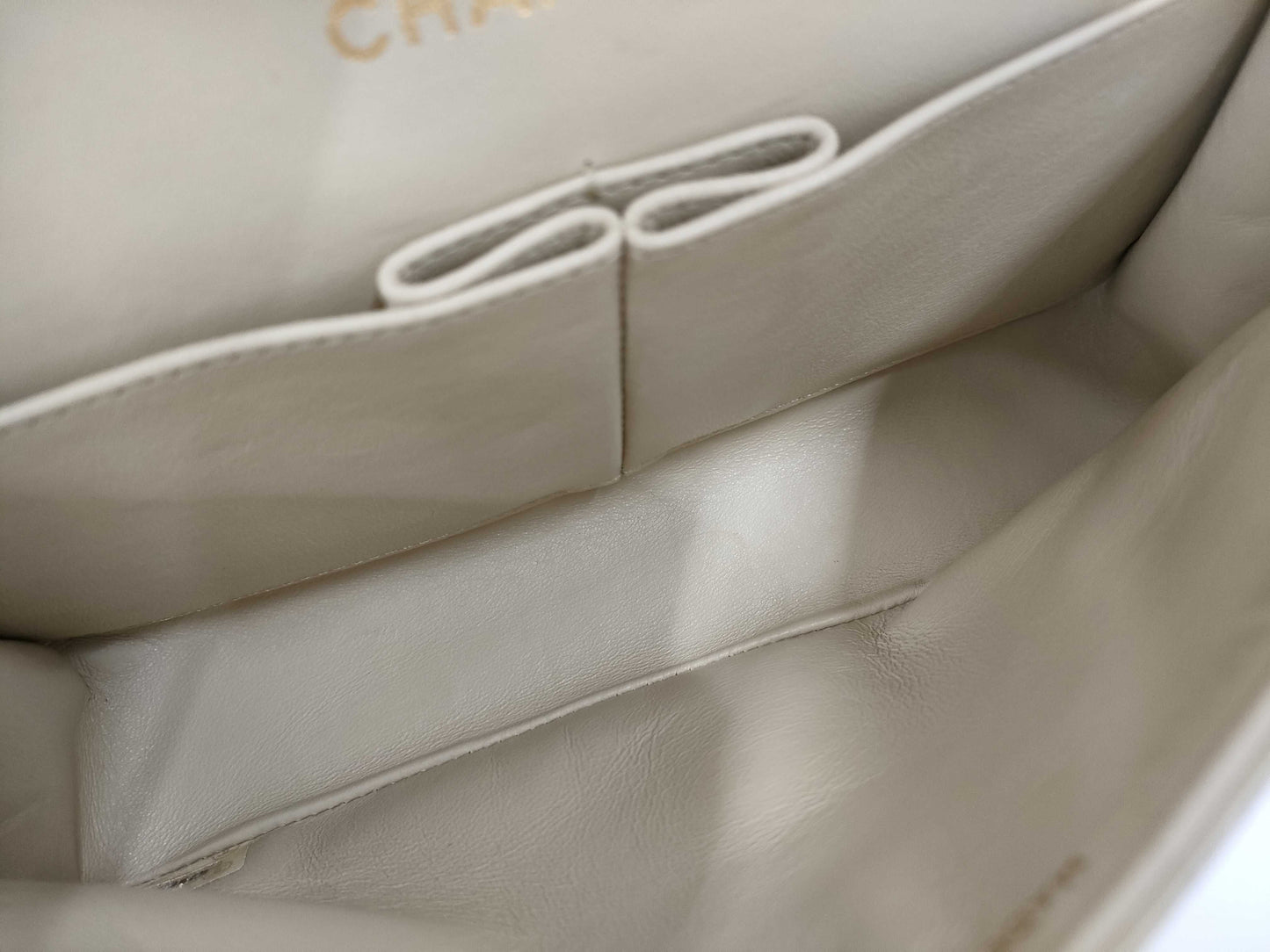CHANEL Matelasse Chain Shoulder Bag 23, White Lambskin
