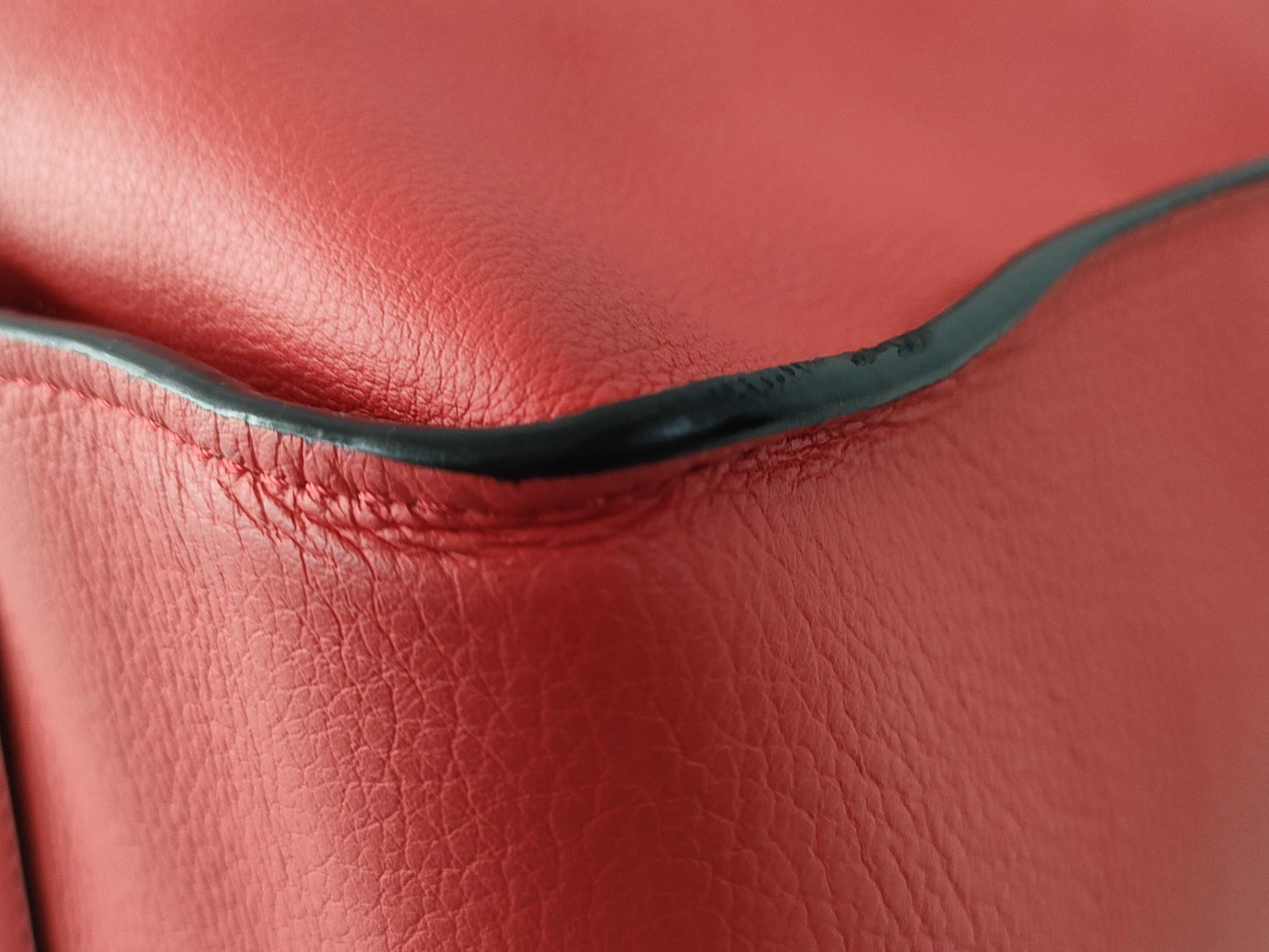 LOEWE Hammock Medium Red Shoulder Bag