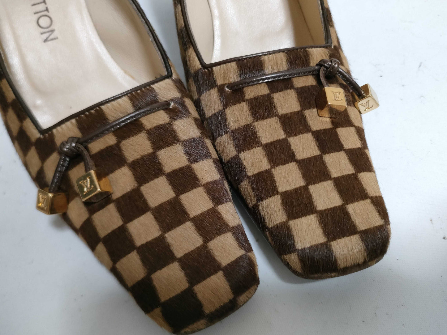 LOUIS VUITTON Damier Louis Vuitton Pumps