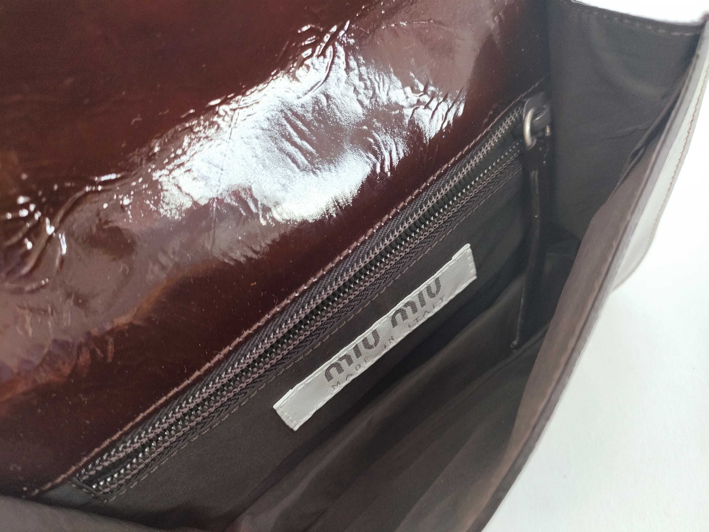 Miu Miu Archive 90s Enamel Hologram Shoulder Bag 99AW HOLOGRAPHIC Archive SHOLDER BAG holographic bag shoulder bag