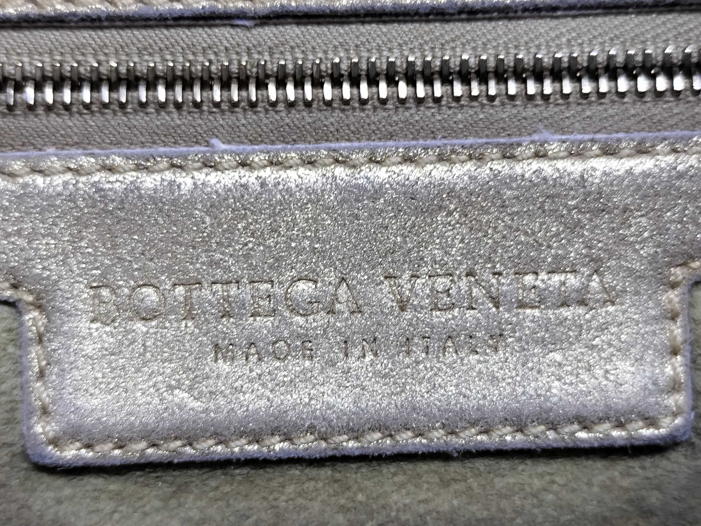 BOTTEGA VENETA Intrecciato Hobo Shoulder Bag