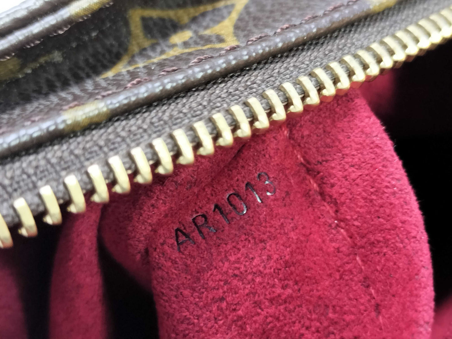 LOUIS VUITTON Monogram Viva Cite MM AR1013 Shoulder Bag