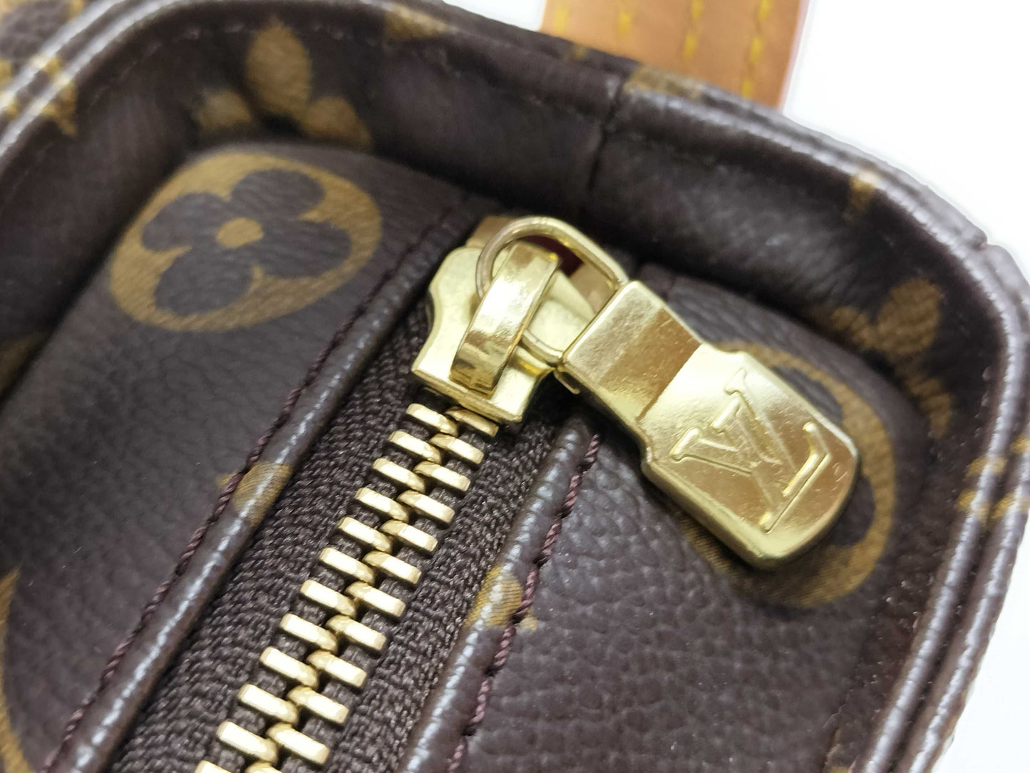 LOUIS VUITTON Monogram Viva Cite MM AR1013 Shoulder Bag