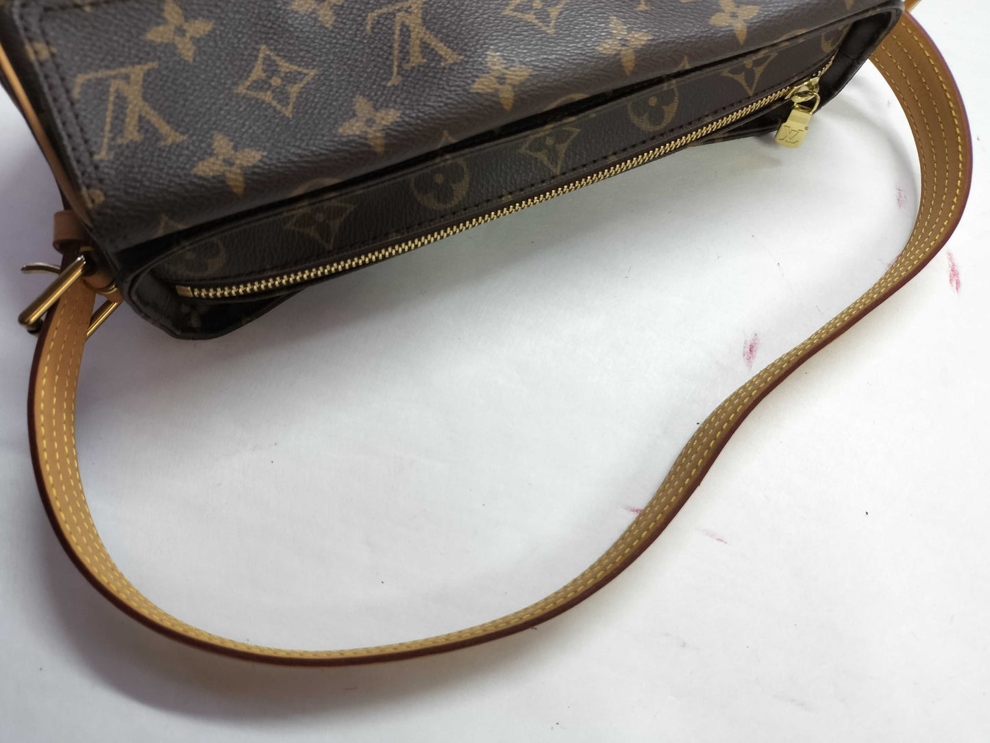 LOUIS VUITTON Monogram Viva Cite MM AR1013 Shoulder Bag