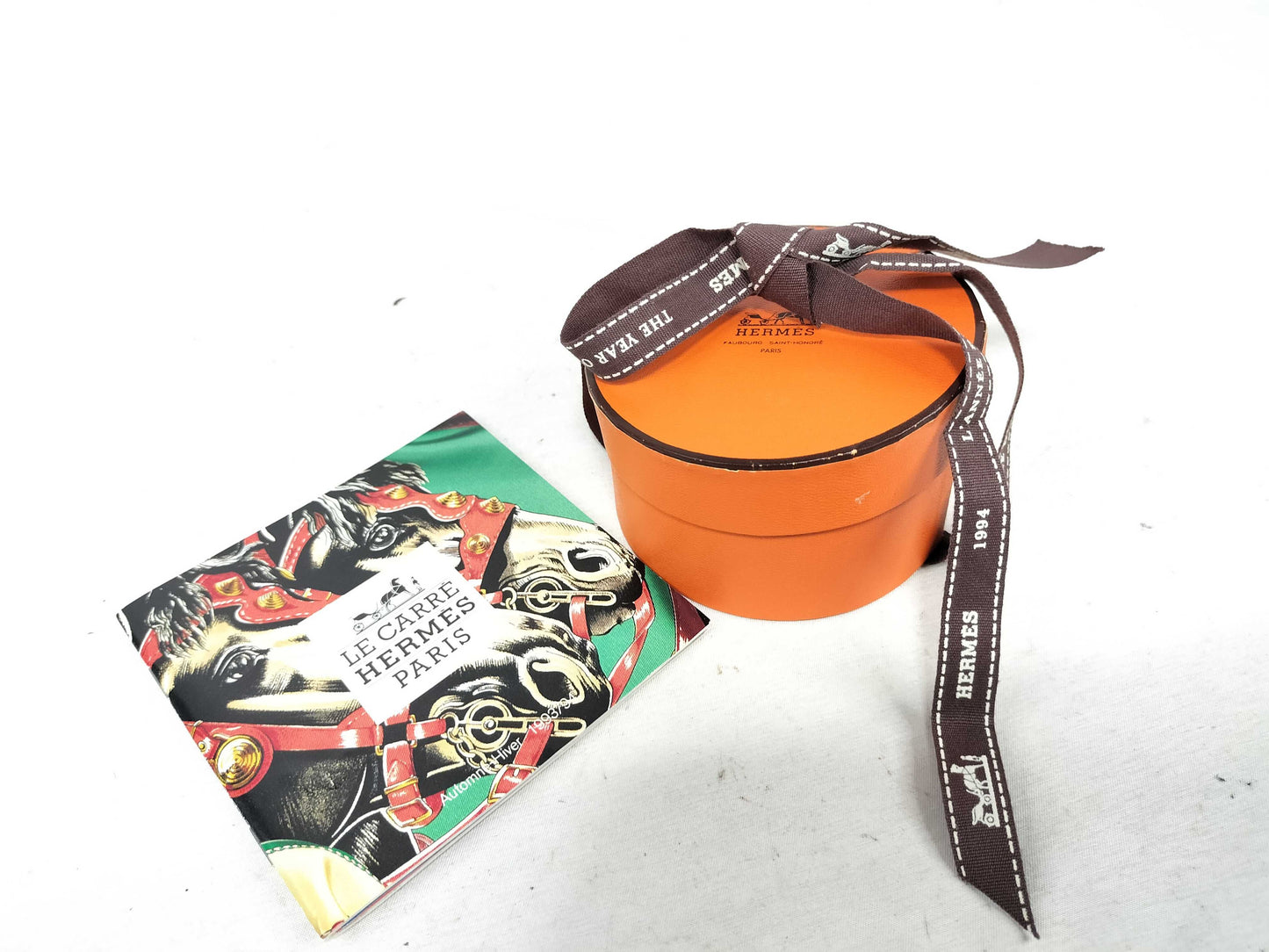 HERMES Carre Hermes Pleated Carre Scarf