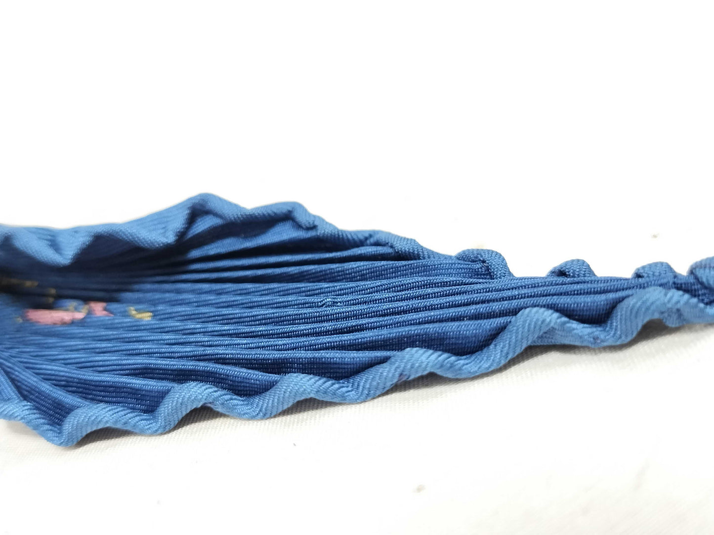 HERMES Carre Hermes Pleated Carre Scarf