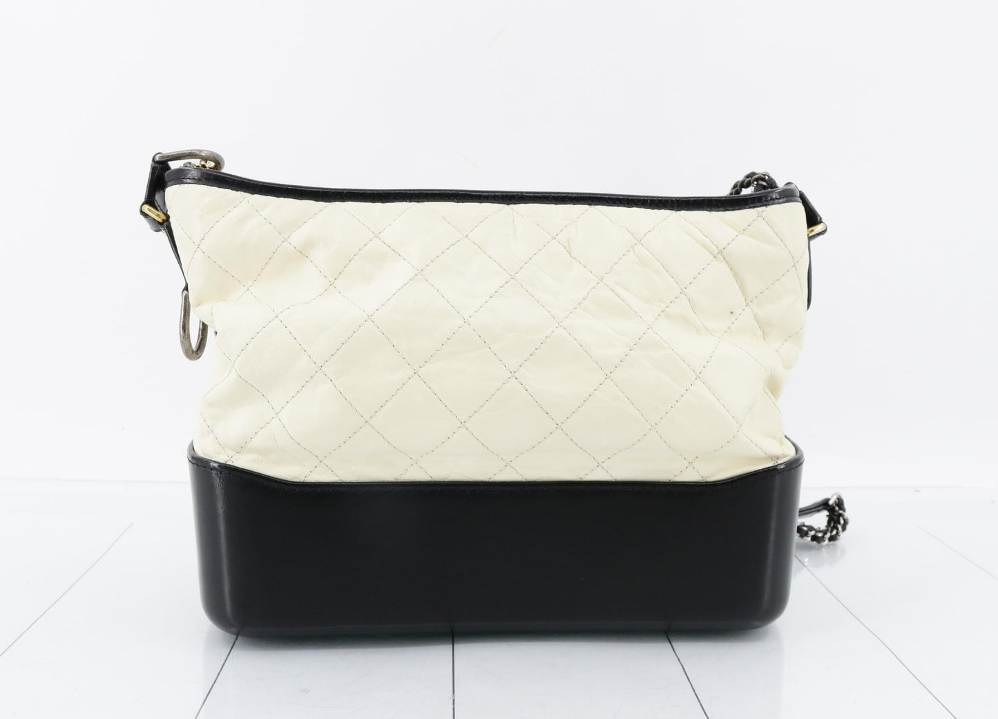 CHANEL Gabriel de White/Black Chain Shoulder Bag, No. 23, Shoulder Bag