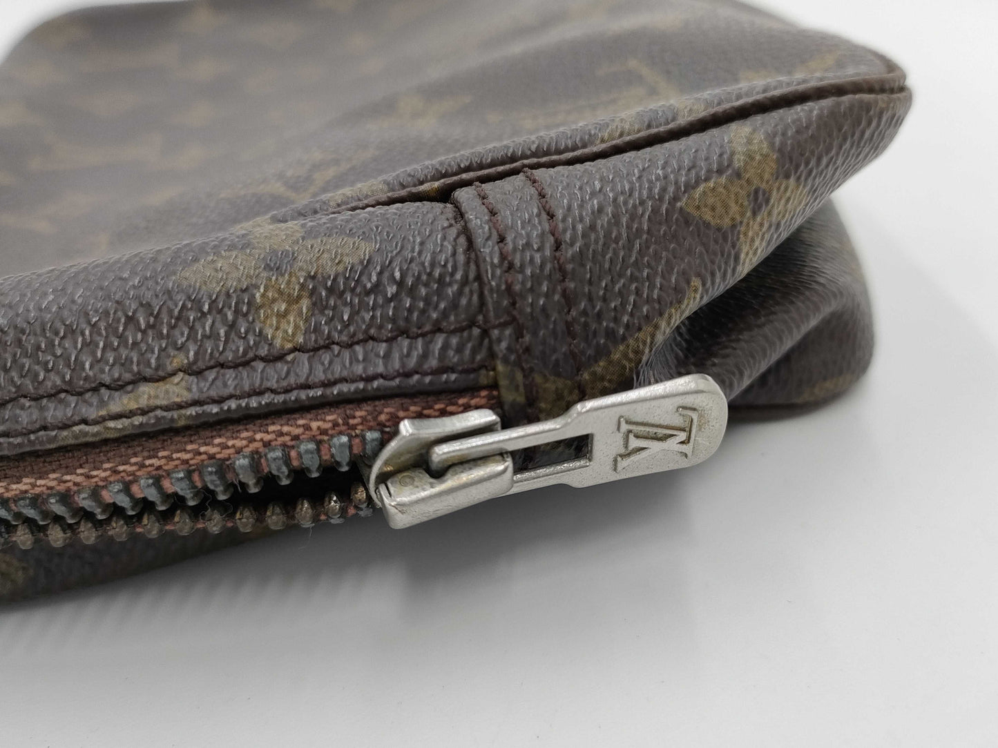 LOUIS VUITTON True Toilet Second Bag Bag