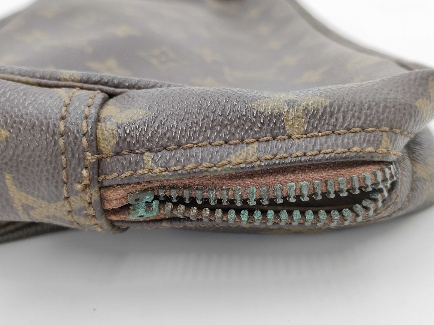LOUIS VUITTON True Toilet Second Bag Bag