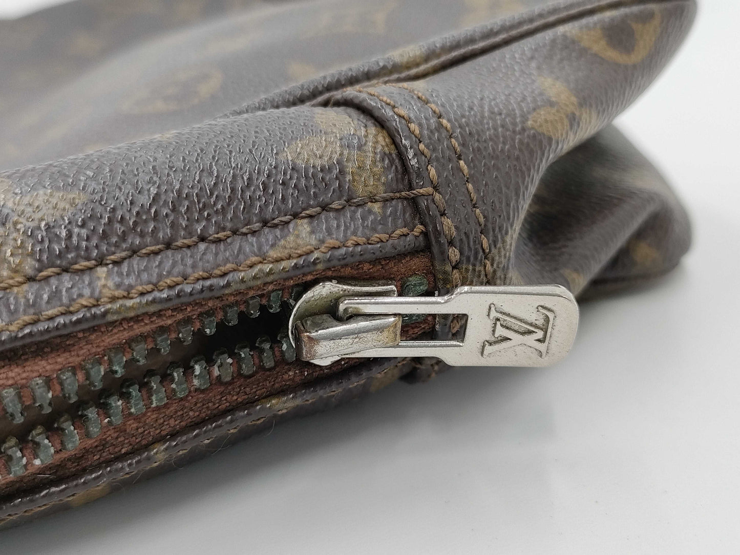 LOUIS VUITTON True Toilet Second Bag Bag
