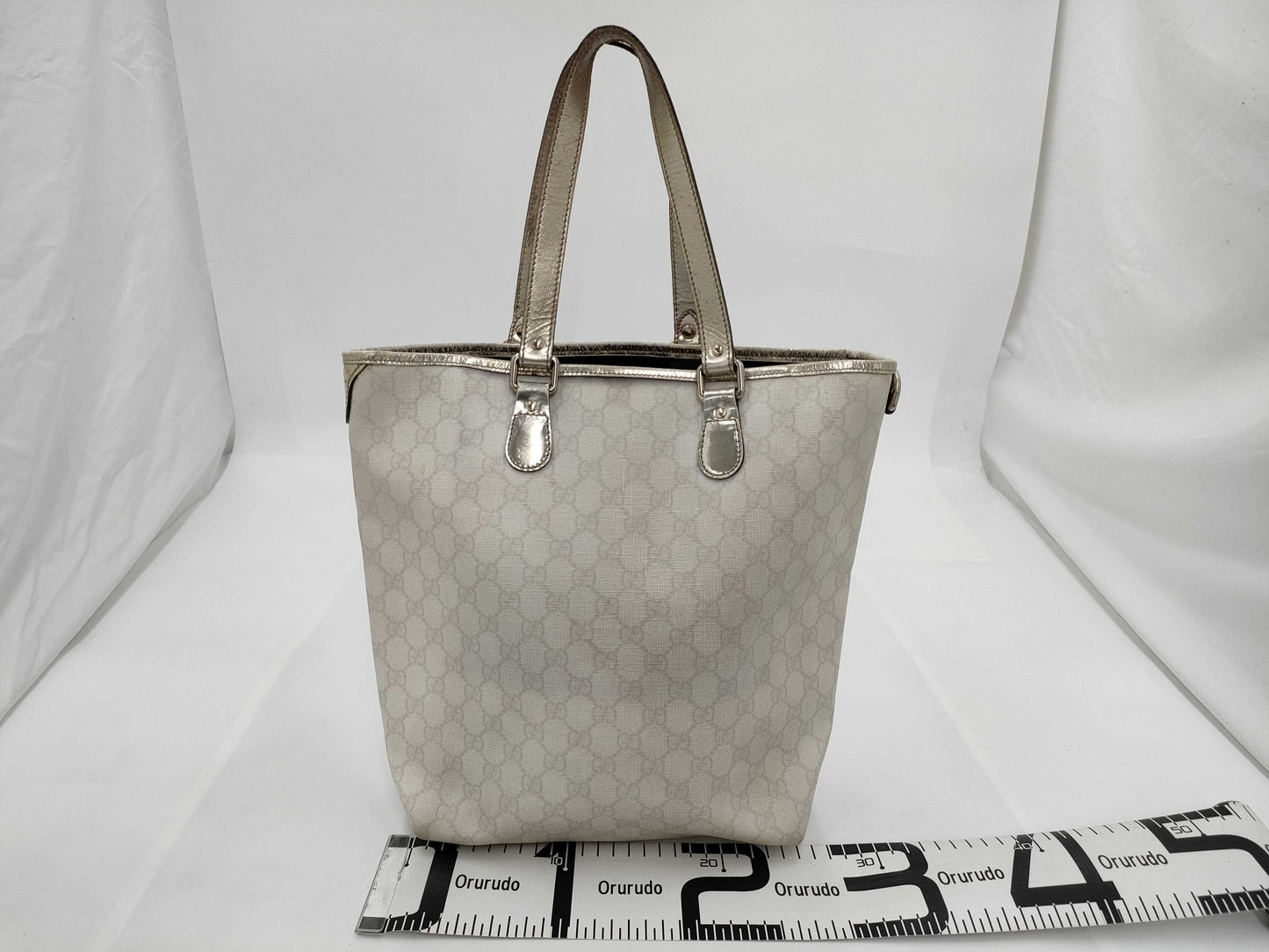 GUCCI GG Supreme Tote Bag