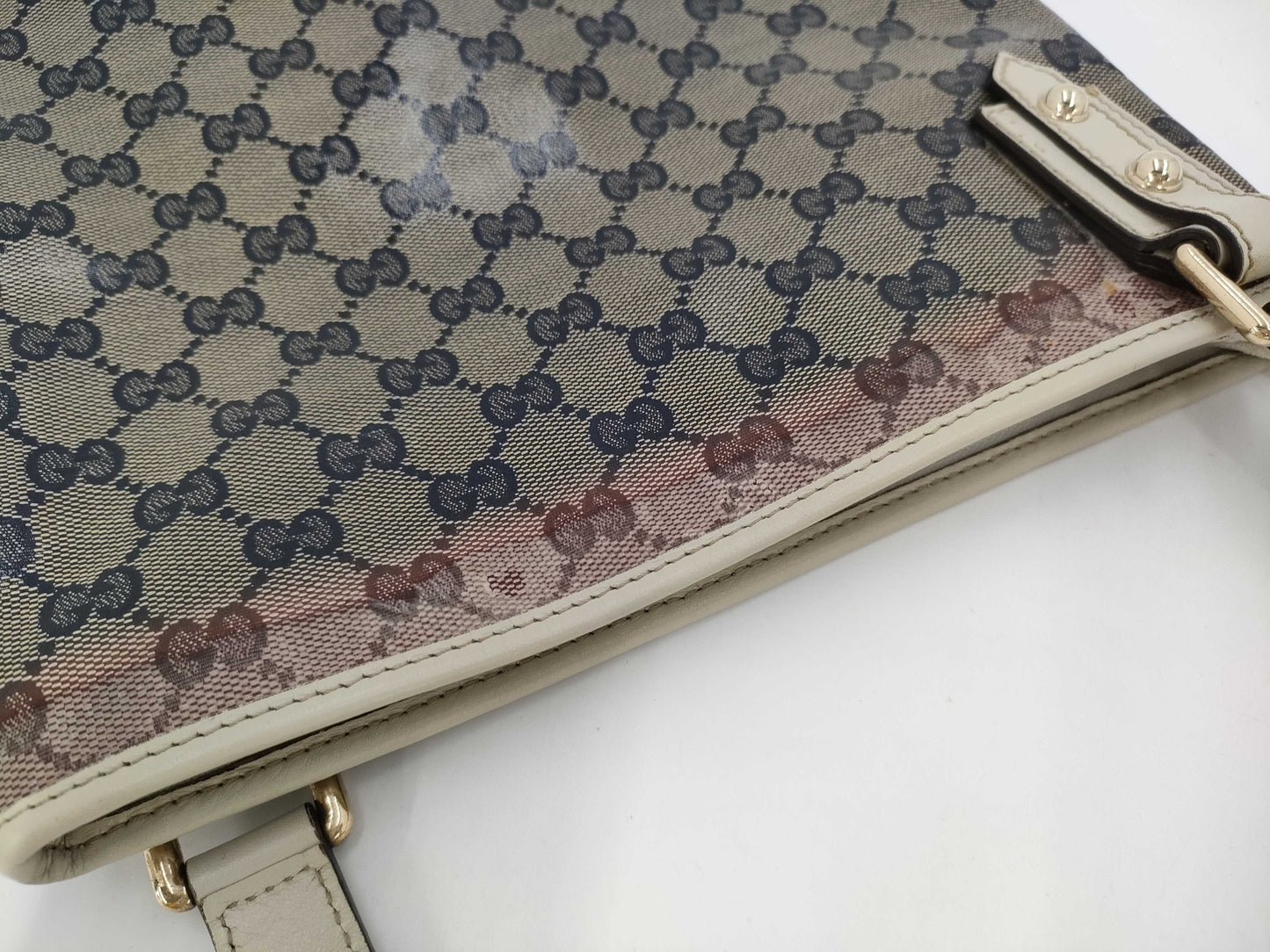 GUCCI GG Supreme 257246 Shoulder Bag