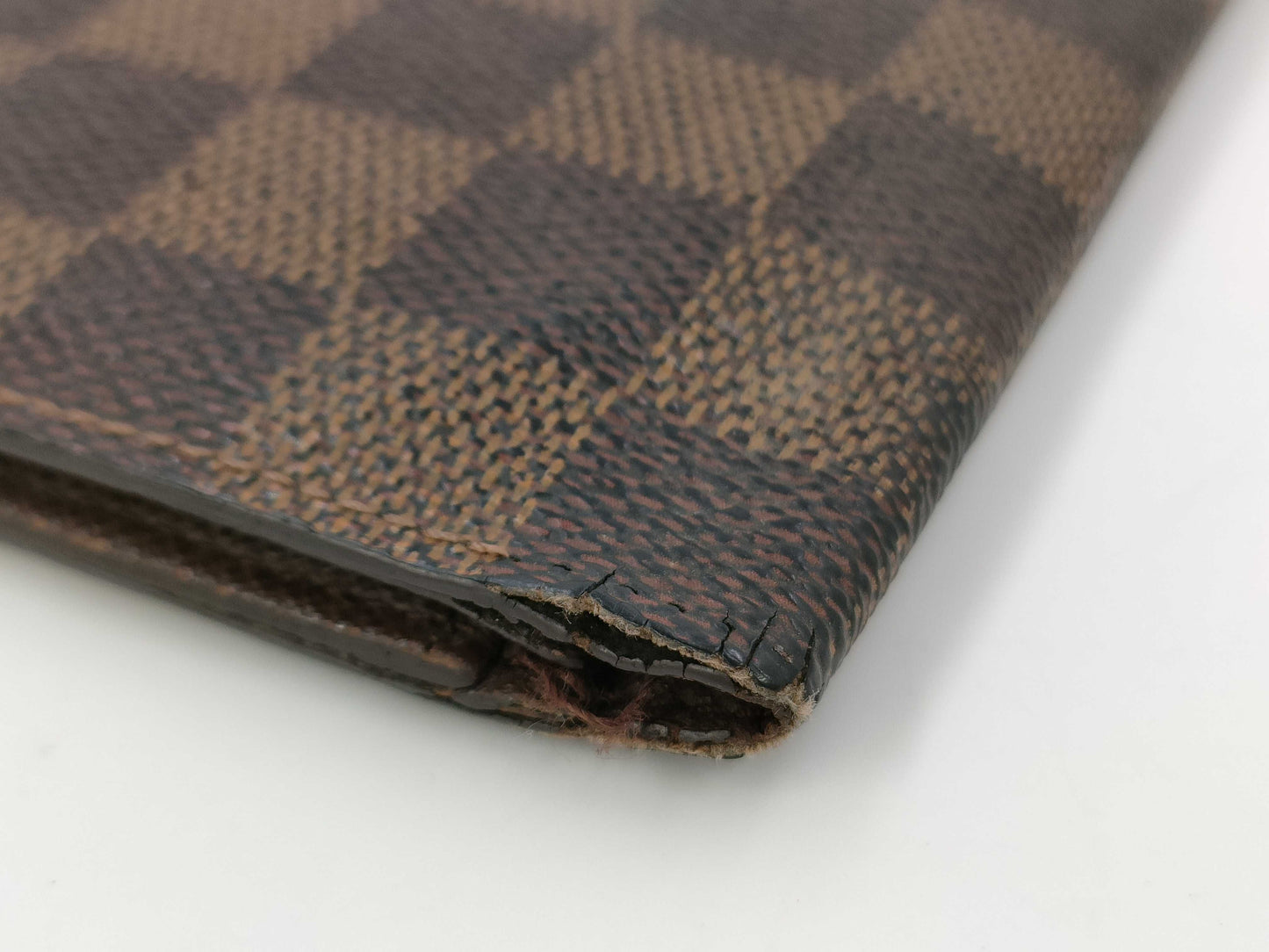LOUIS VUITTON Damier Wallet Billfold